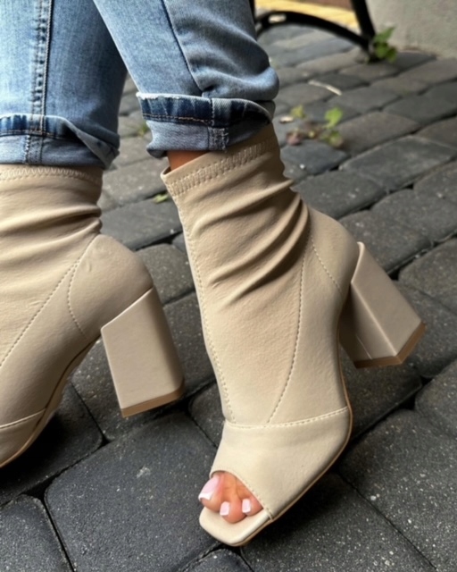 Cena Ulmani Kotníkové Boty na kotníku s odhalenými prsty, béžové, prémiové vel.40