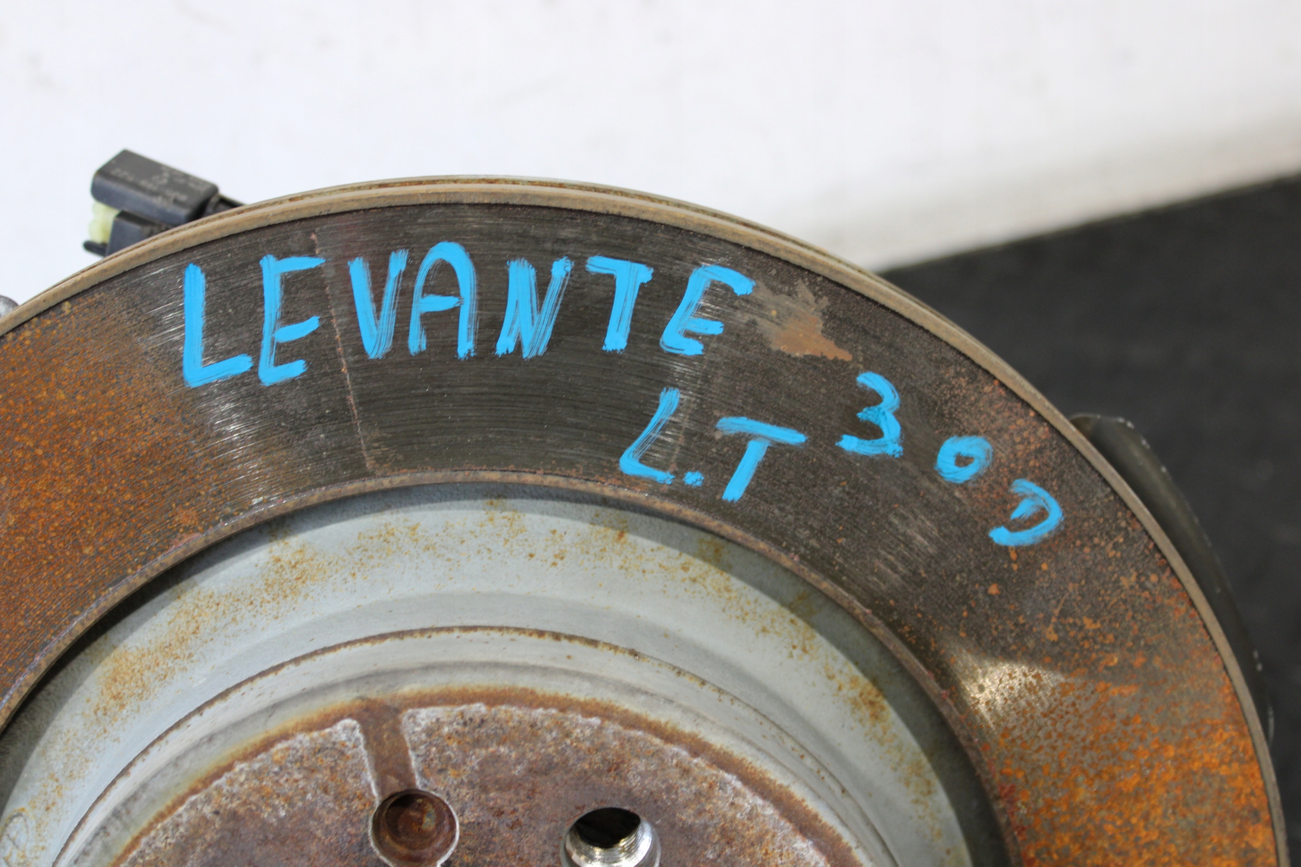 swing left rear part MASERATI LEVANTE M161