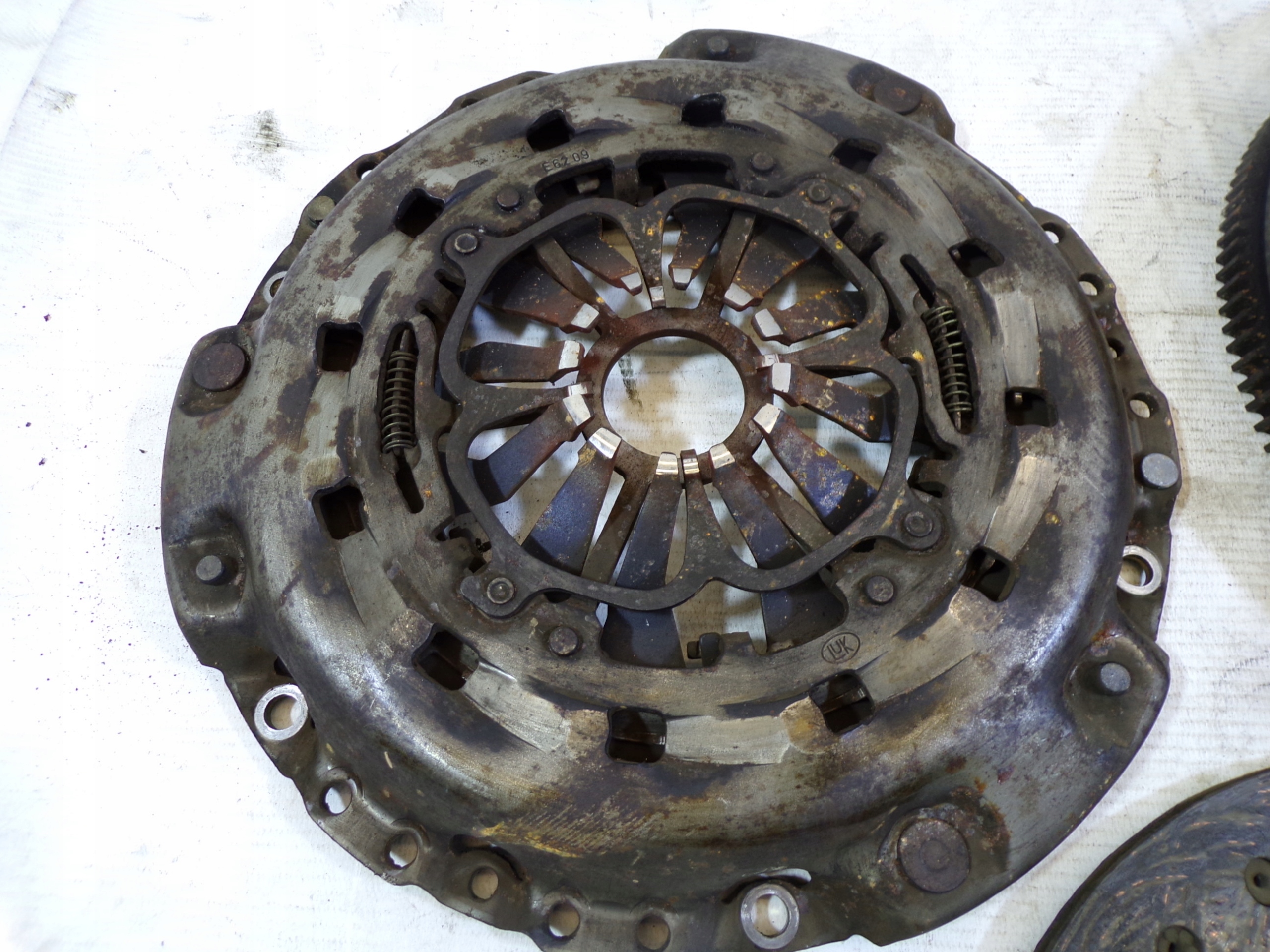 clutch wheel flywheel DWUMASA SAAB 2.2b LUK E6209