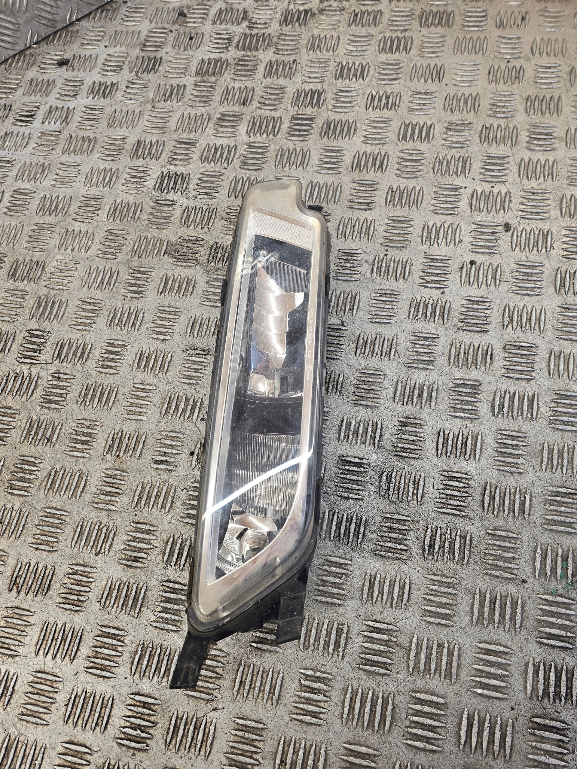 fog light left VW PASSAT B8 3G0941661E