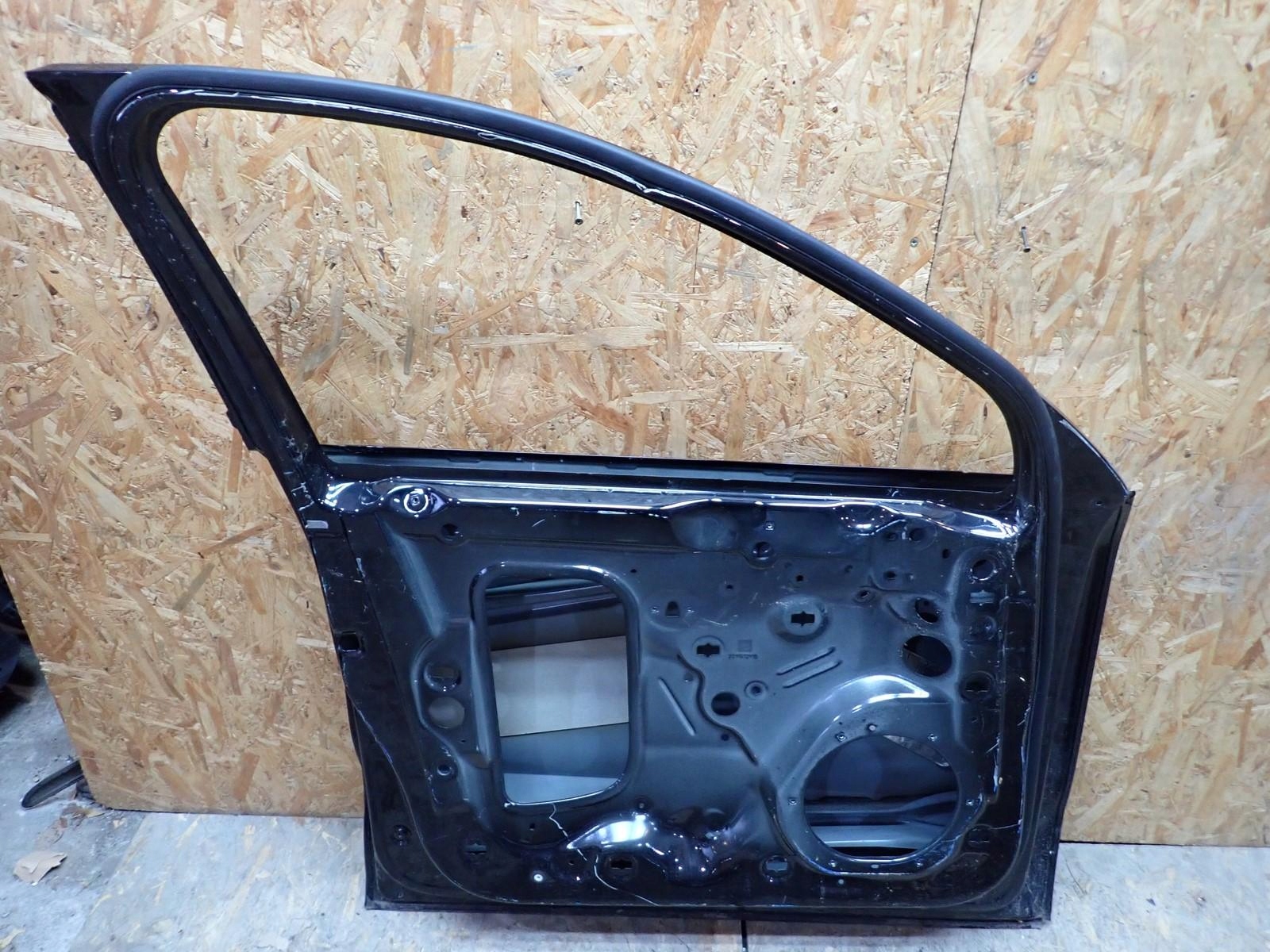 door left front left front PORSCHE MACAN 95B 2015-2024R 95B831021B