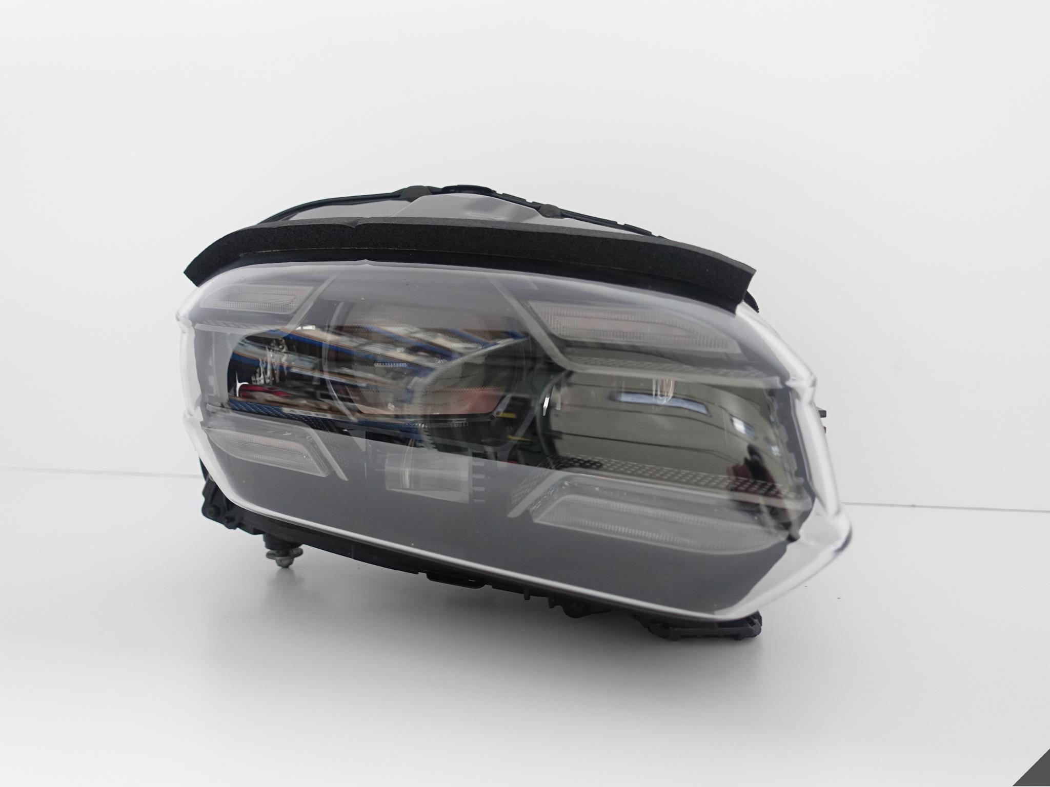 PORSCHE TAYCAN 9J1 MATRIX FULL LED right EUROPA light