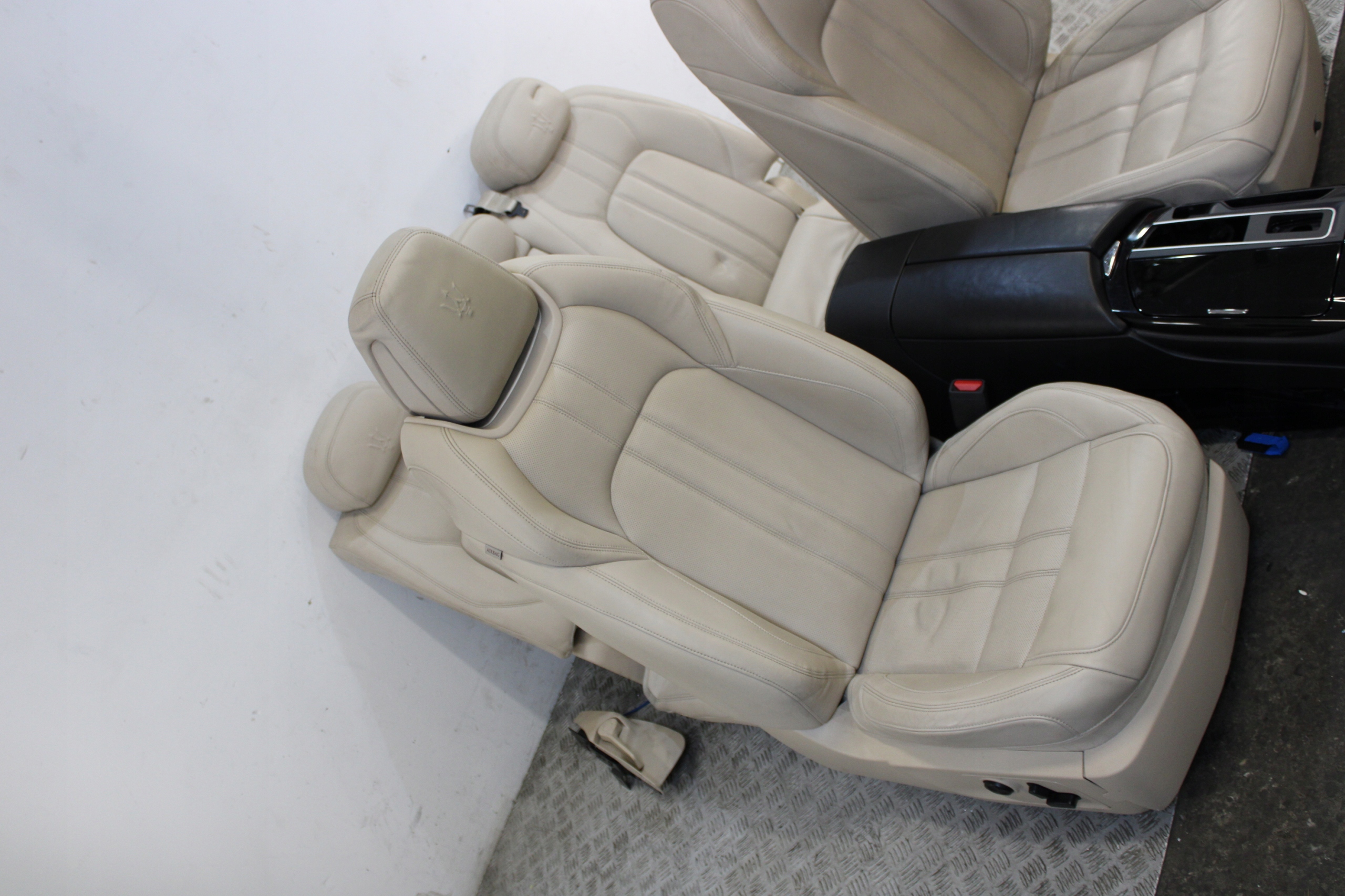 seats inner leather MASERATI LEVANTE M161