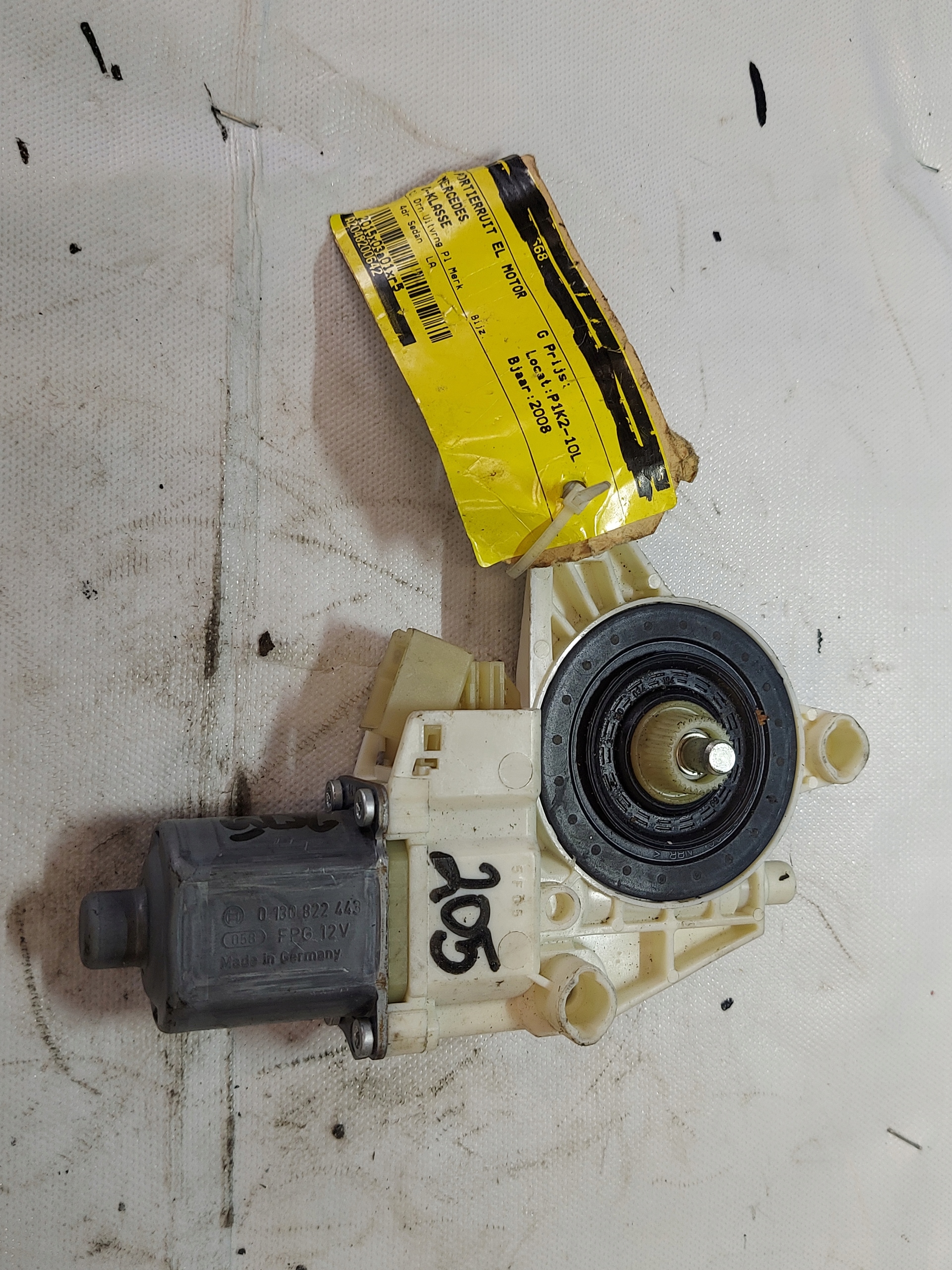 engine lifting windows MERCEDES W204 A2048200642 left rear part