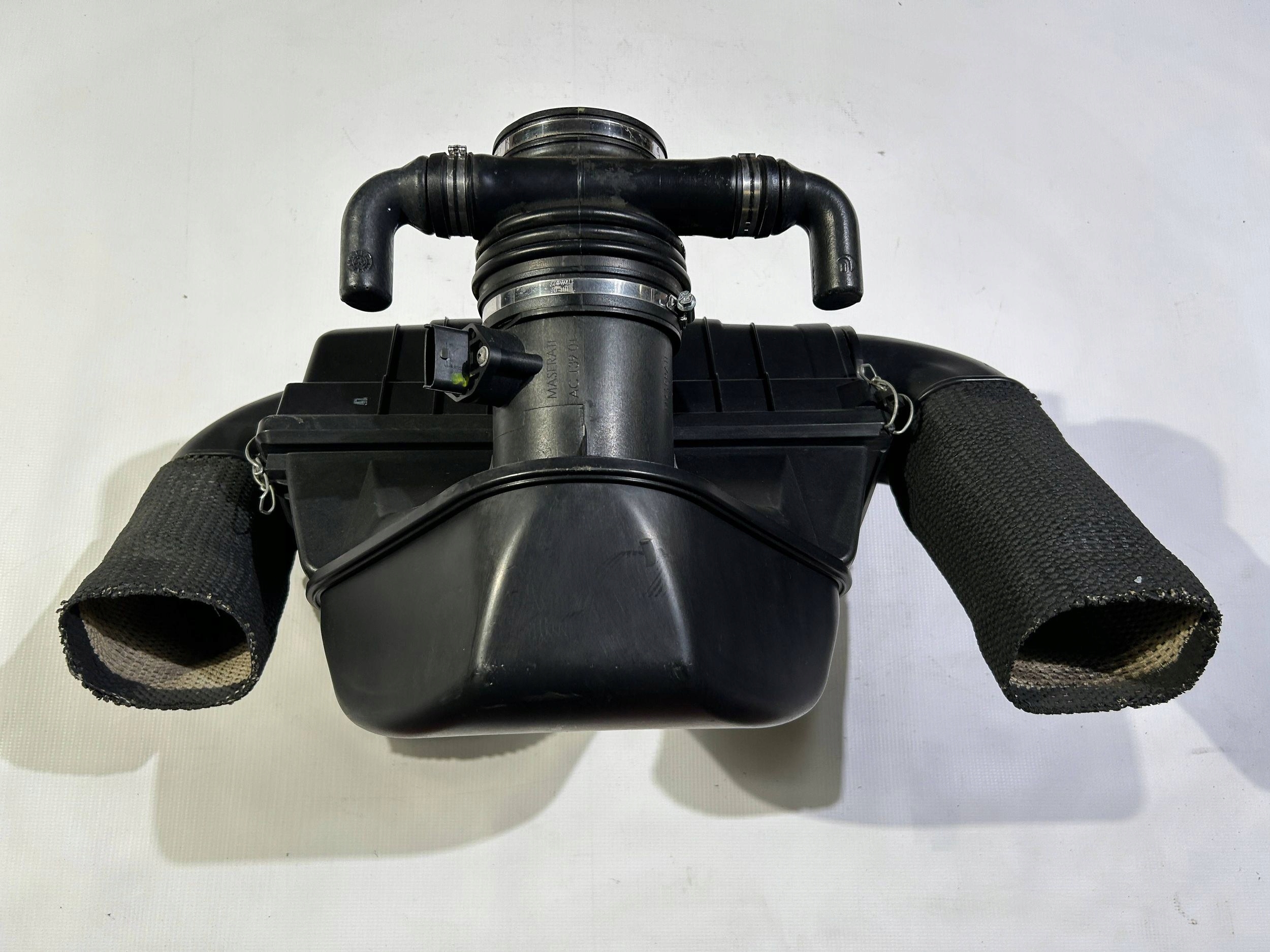 Gehäuse filter luft dolot Maserati GranTurismo 4.2 2008