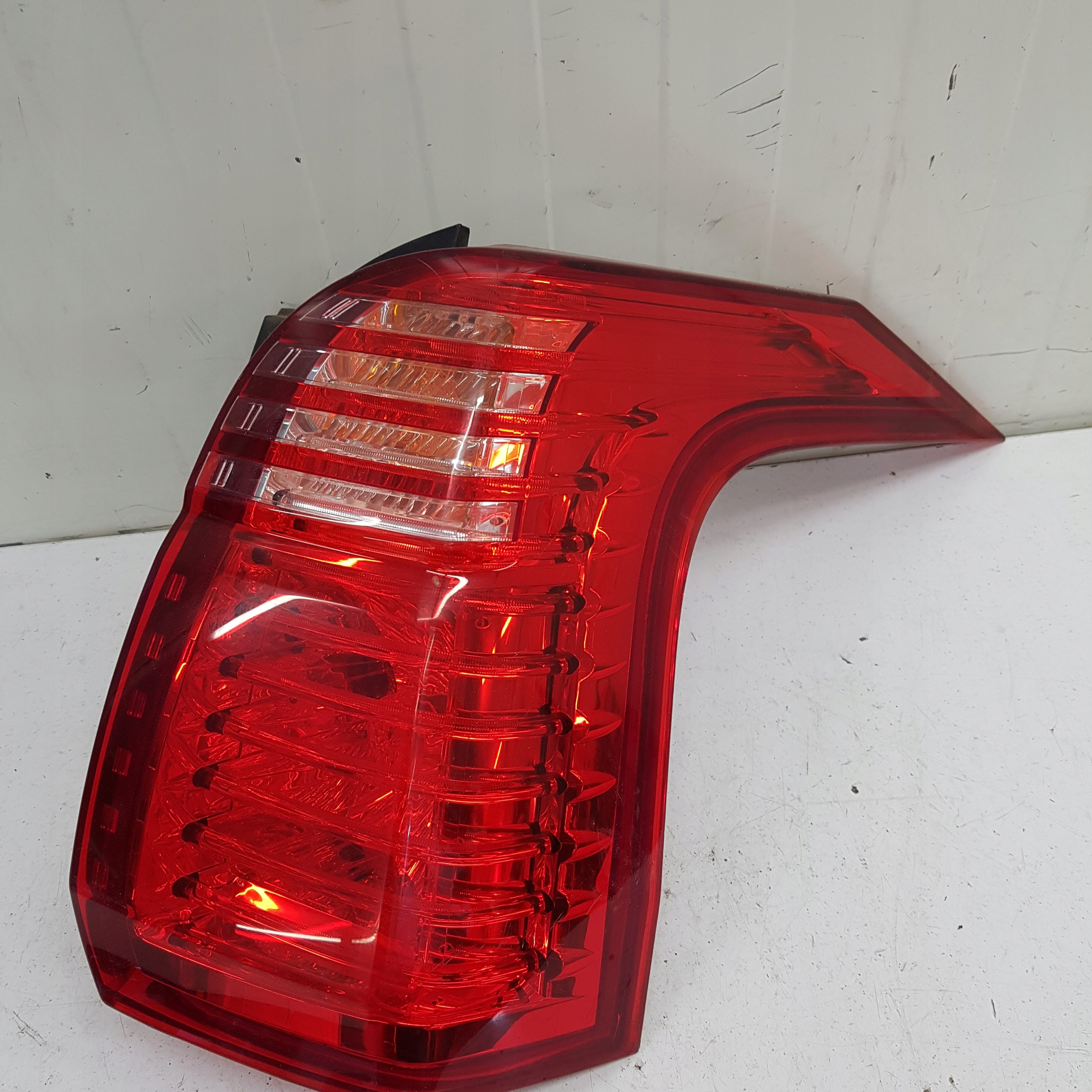 light right rear PEUGEOT 5008 2011