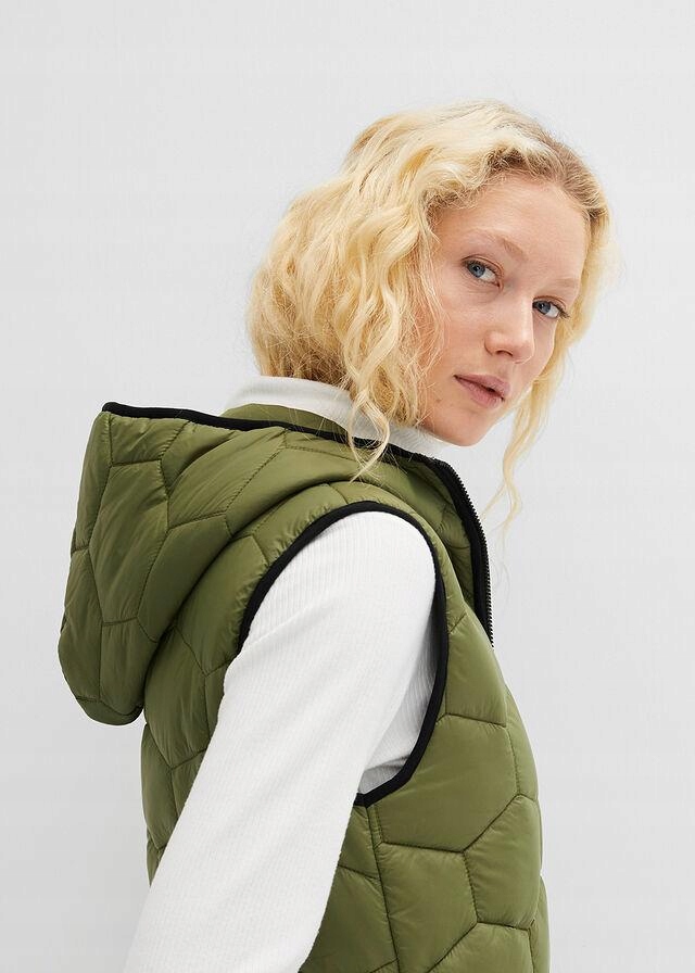 KAMIZELKA PIKOWANA DAMSKA__40 Marka Bonprix