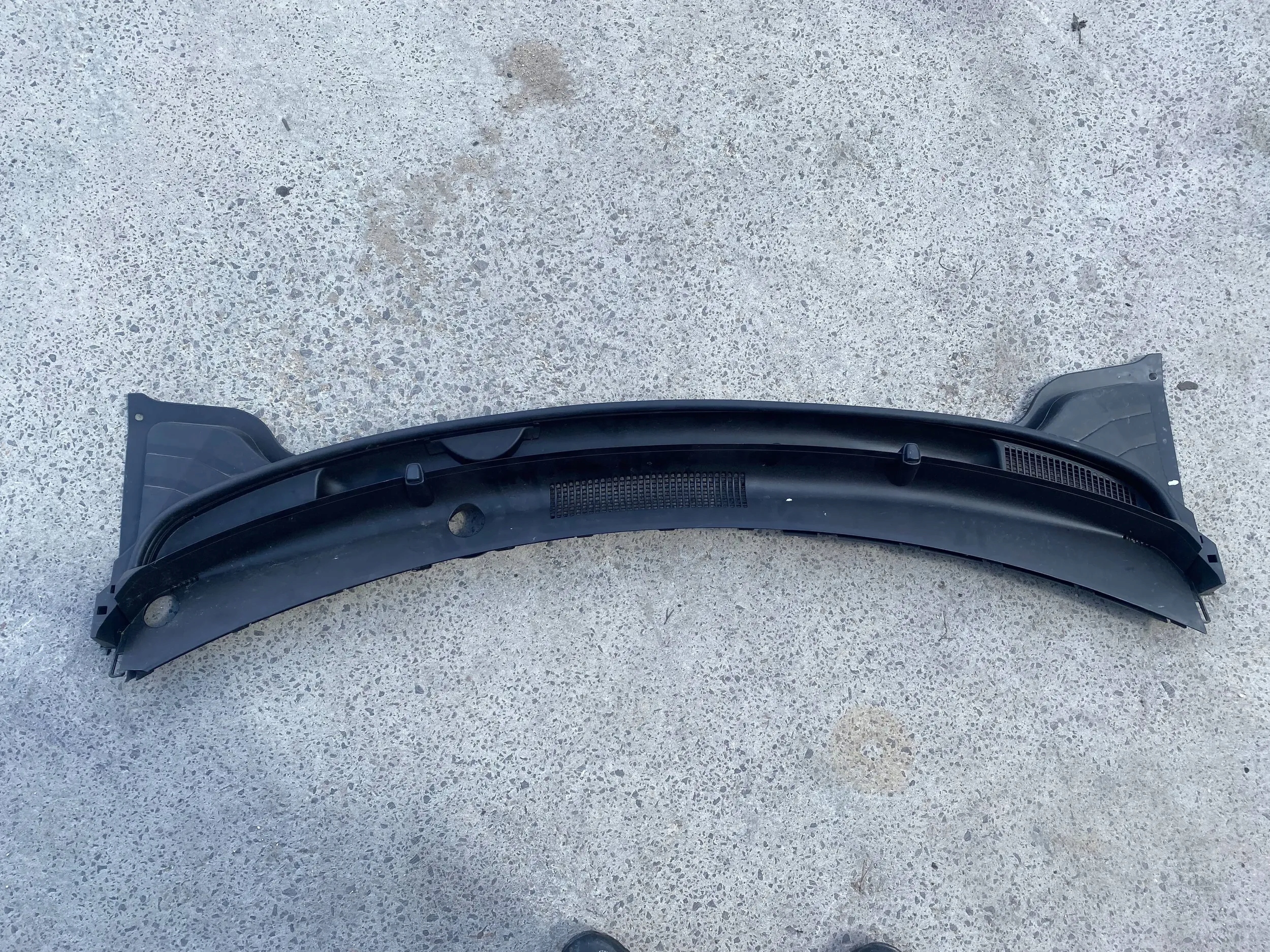 PODSZYBIE KIA STONIC 17-