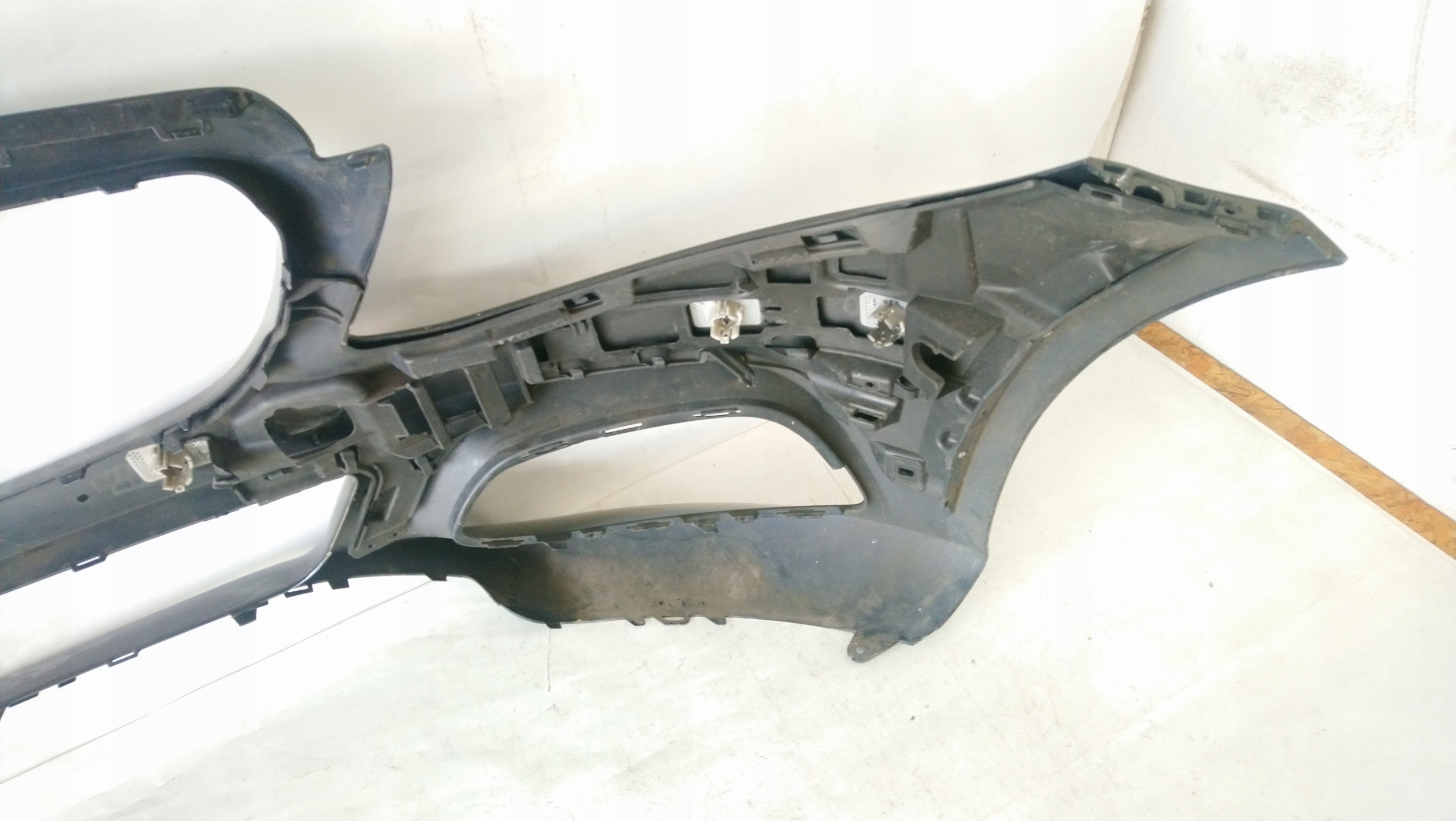 of a bumper front front MERCEDES C-KLASA 205 PDC