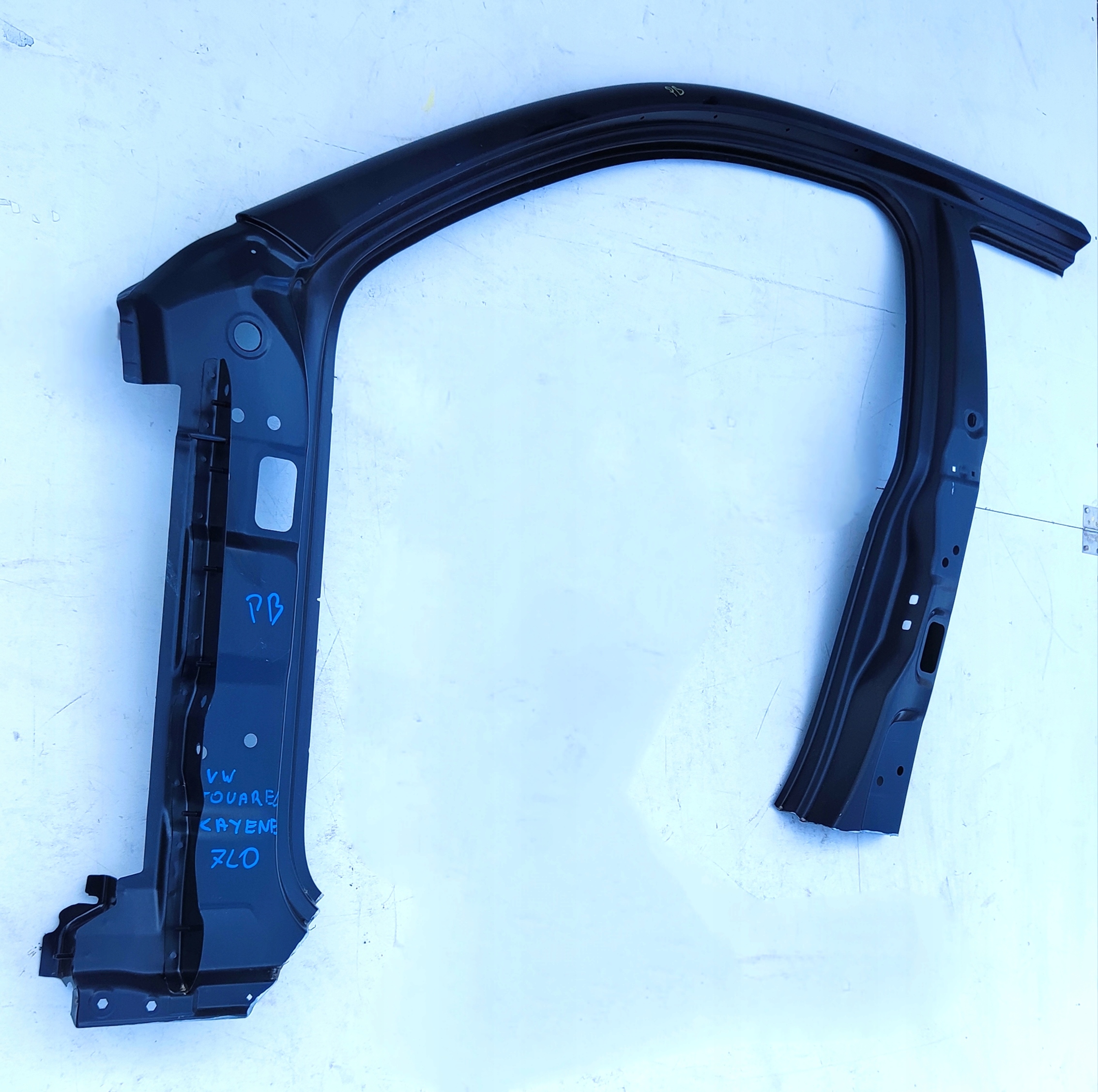 VW TOUAREGl6 ПОРІГ ЛІВИЙ РАМКА