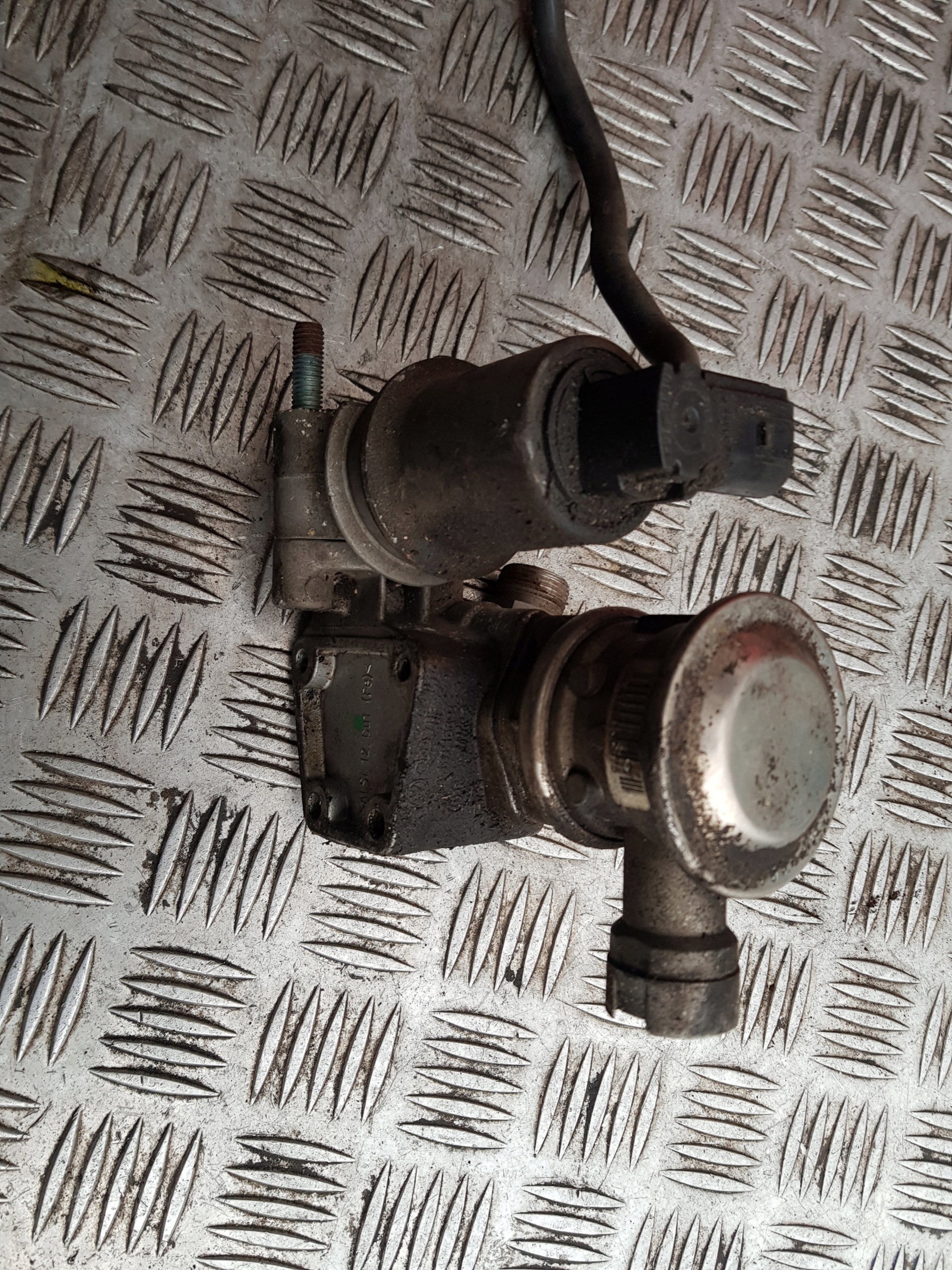 AUDI A3 GOLF IV IBIZA 1.6 EGR valve 06A131501E