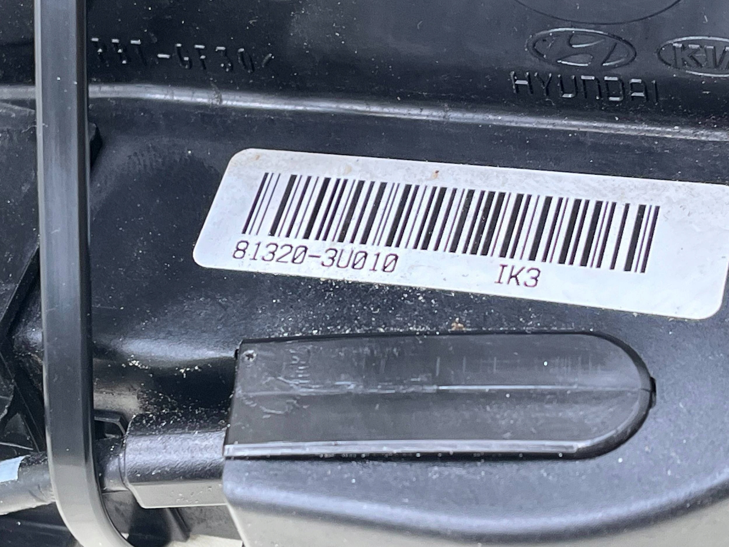 KIA SPORTAGE III lock door right front 813203U01 !J