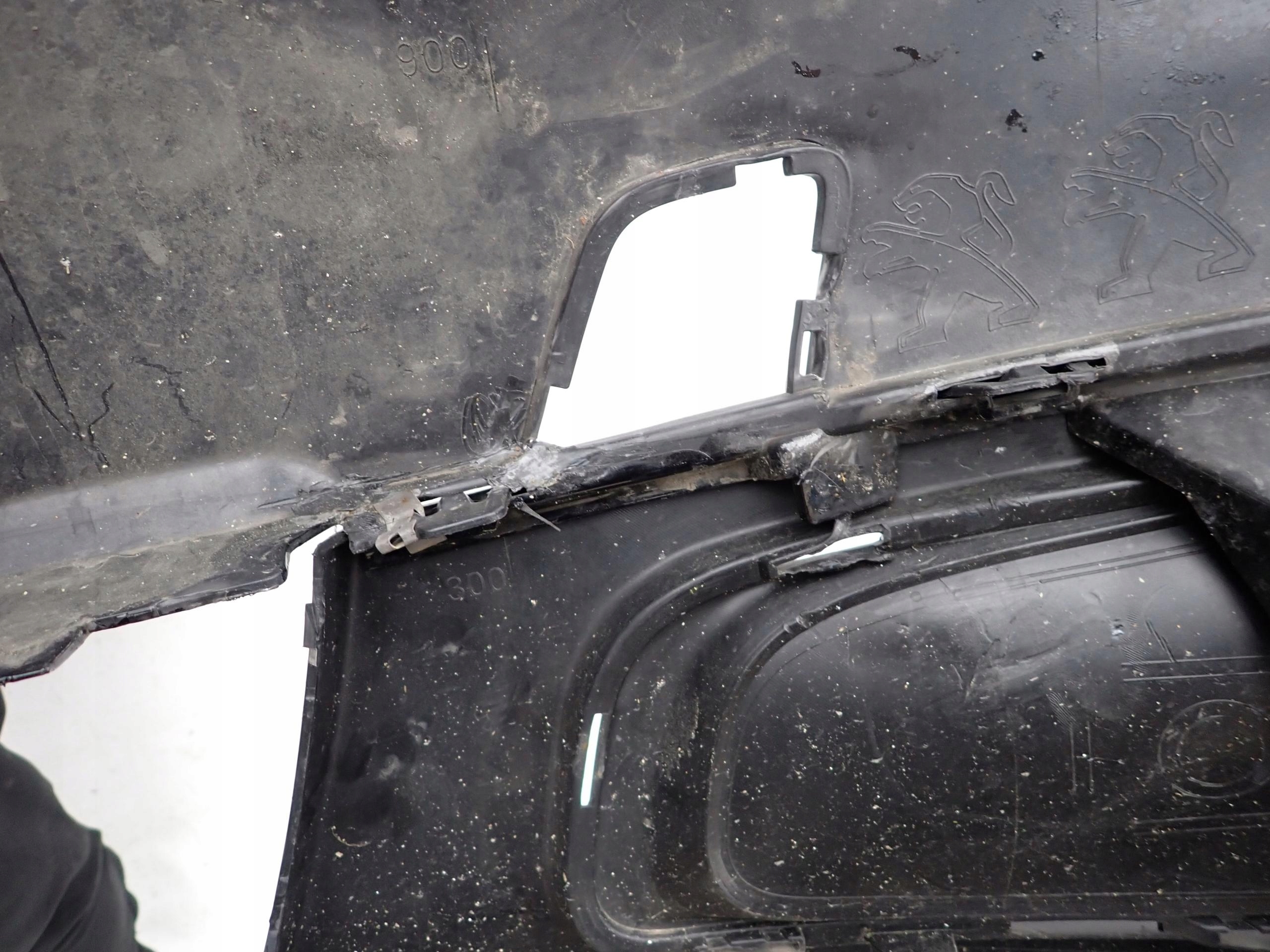 PEUGEOT 2008 and 1 LIFT 16-19 bumper front front