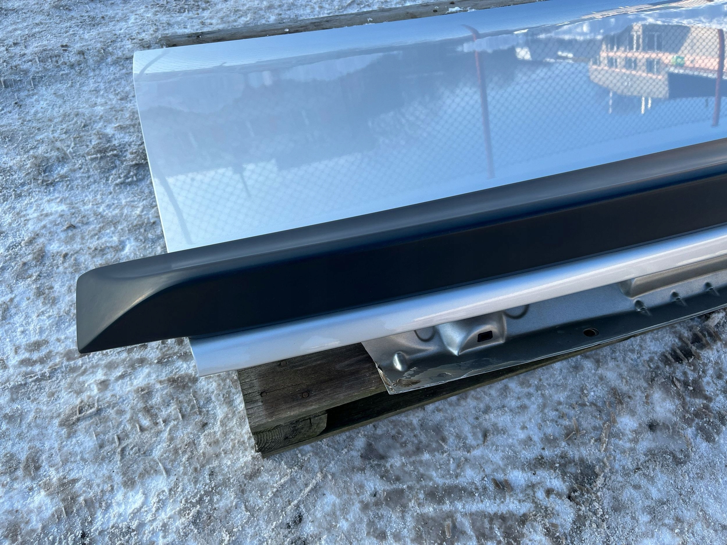 trunk door cover boot spoiler lotka Dodge Challenger SRT8 2008-2023