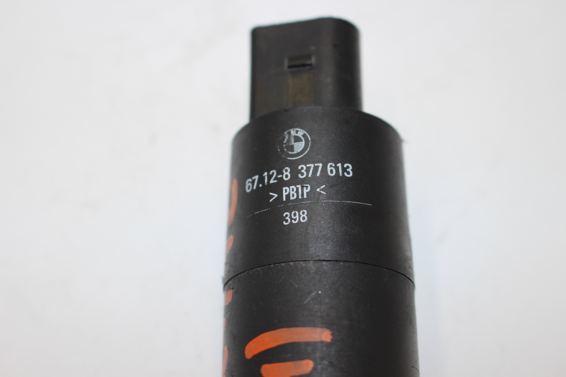 BMW E36 E38 E39 E46 E60 E63 E64 E65 Pompa LAVAFARI REFLEKTOROW 8377613