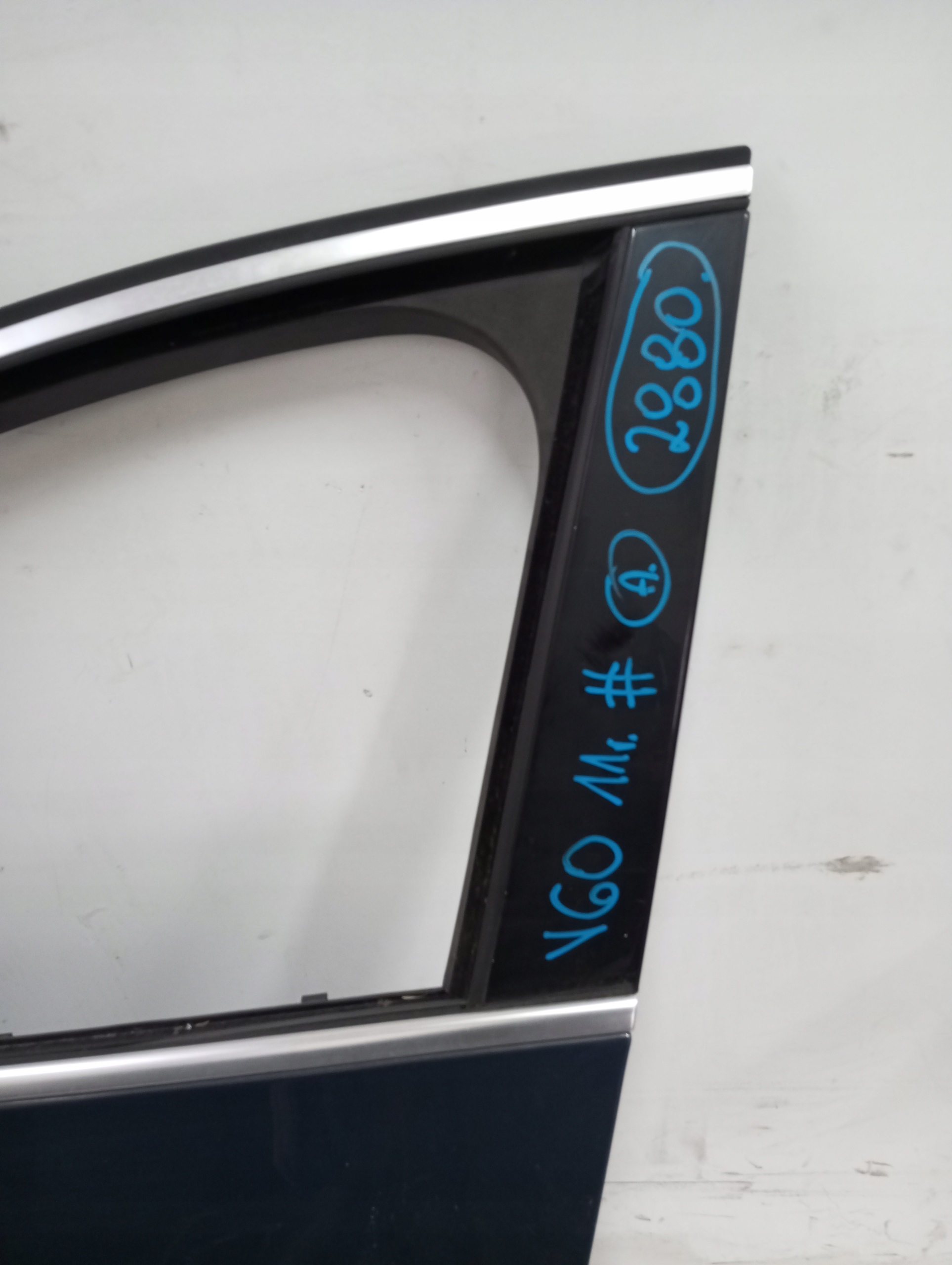 door left front VOLVO V60 11R ANGLIK