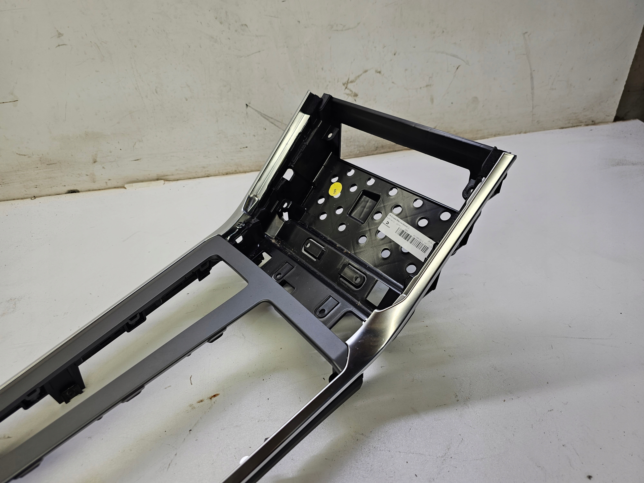 TUNEL central frame AUDI A6 C8 4K1864261C