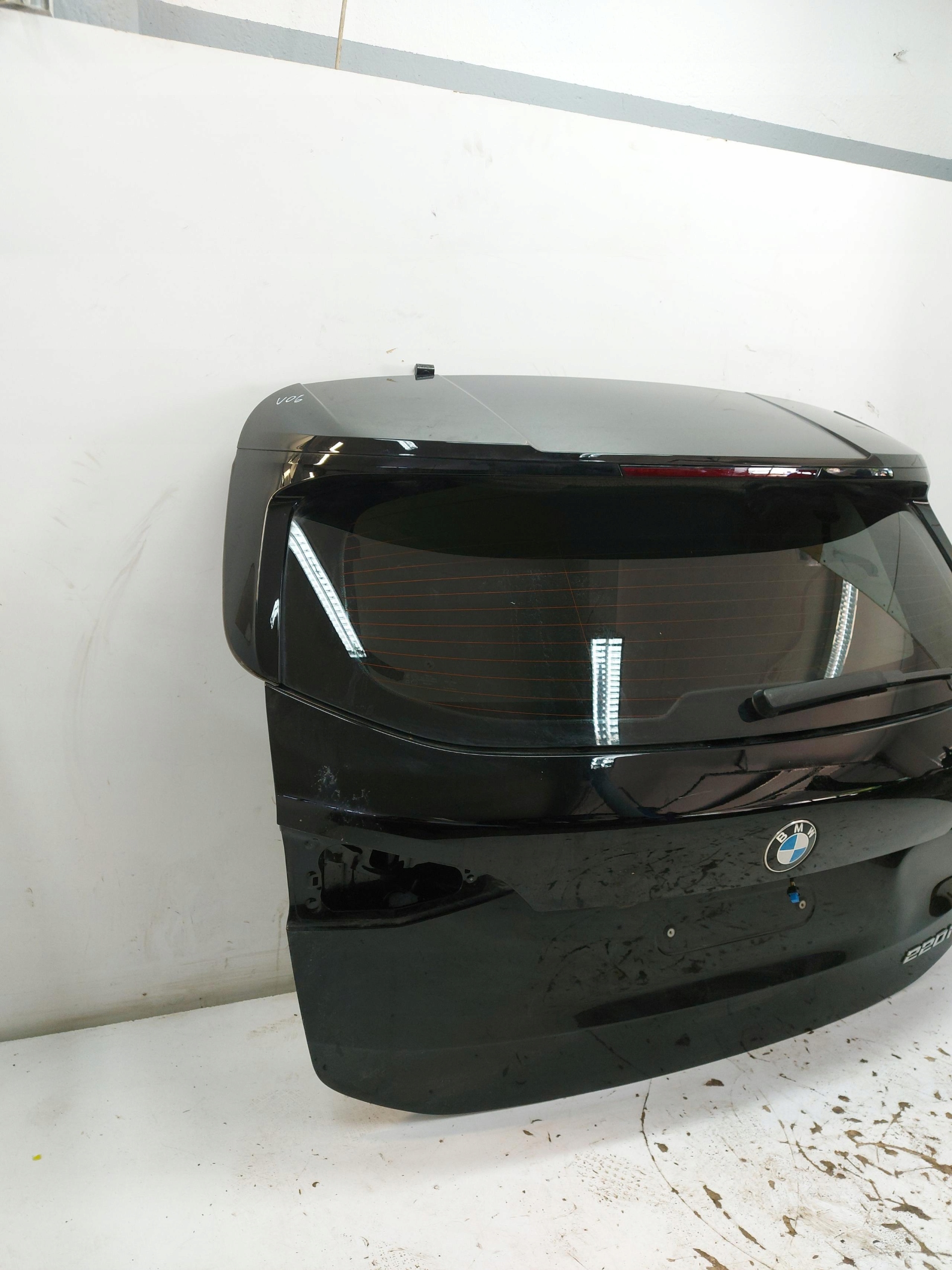 BMW U06 200i trunk door boot 668