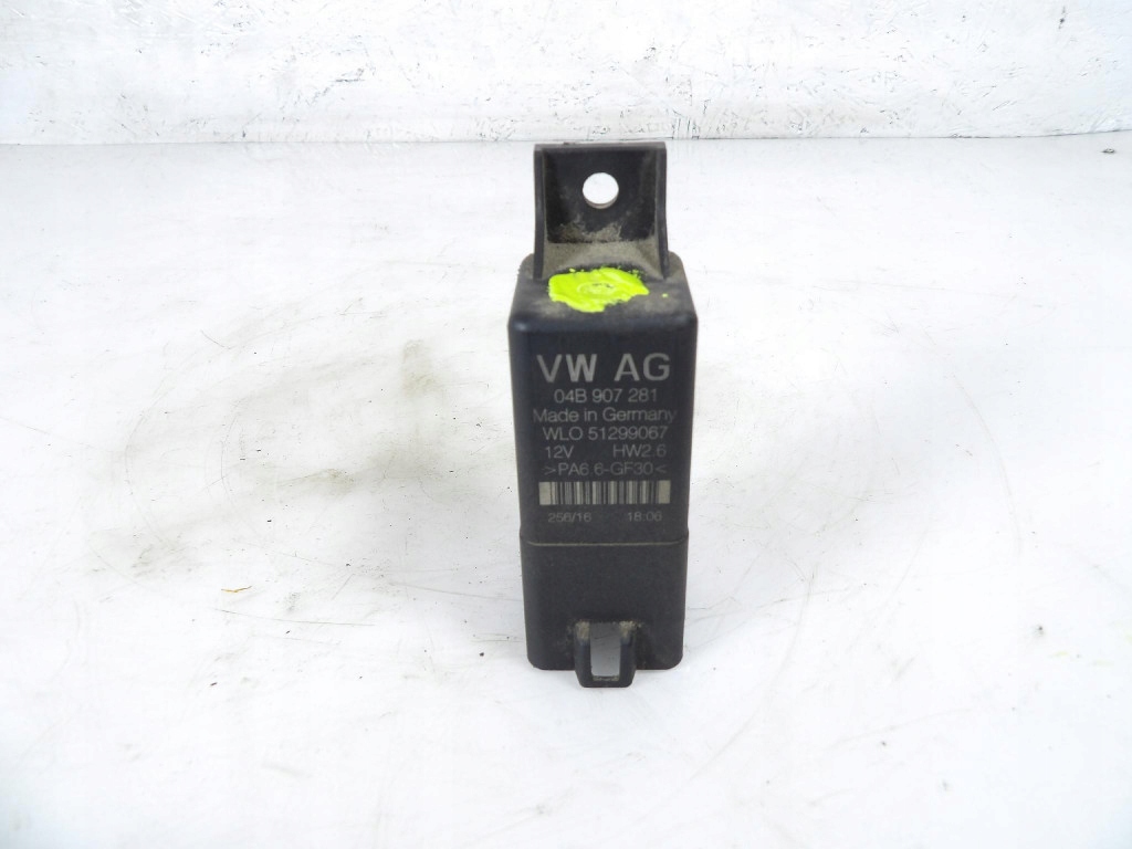 SKODA FABIA III 3 relay plugs 04B907281