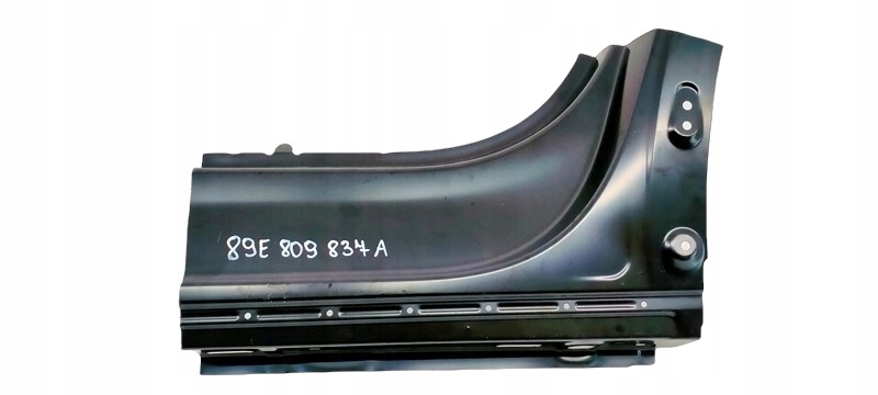 AUDI Q4 Е ТРОН 22- ЧАСТИНА СТОЙКИ ПОРОГУ ЛІВИЙ ЗАД.