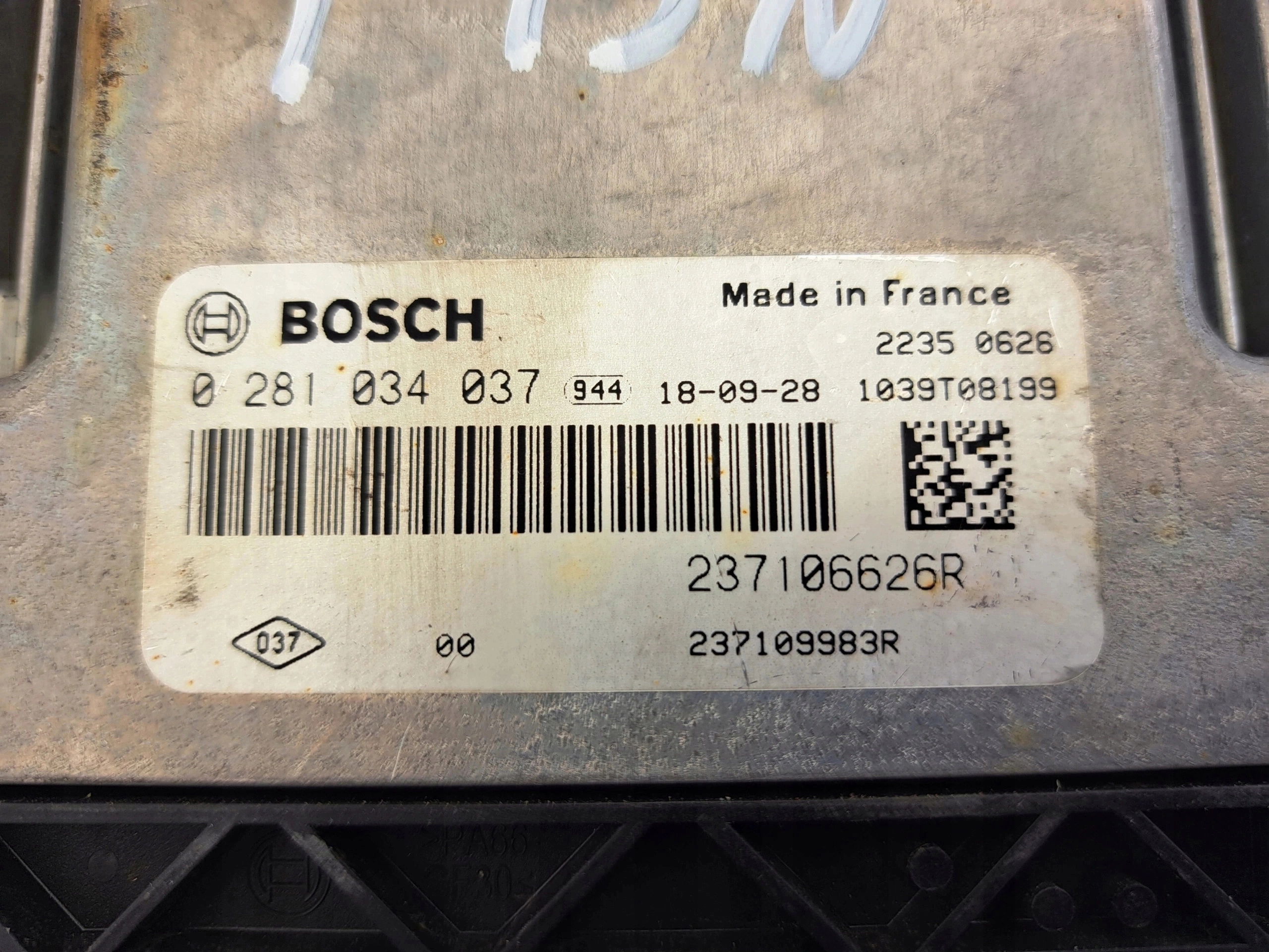 RENAULT TRAFIC 0281034037 ECU computer Originale nuovo!!!