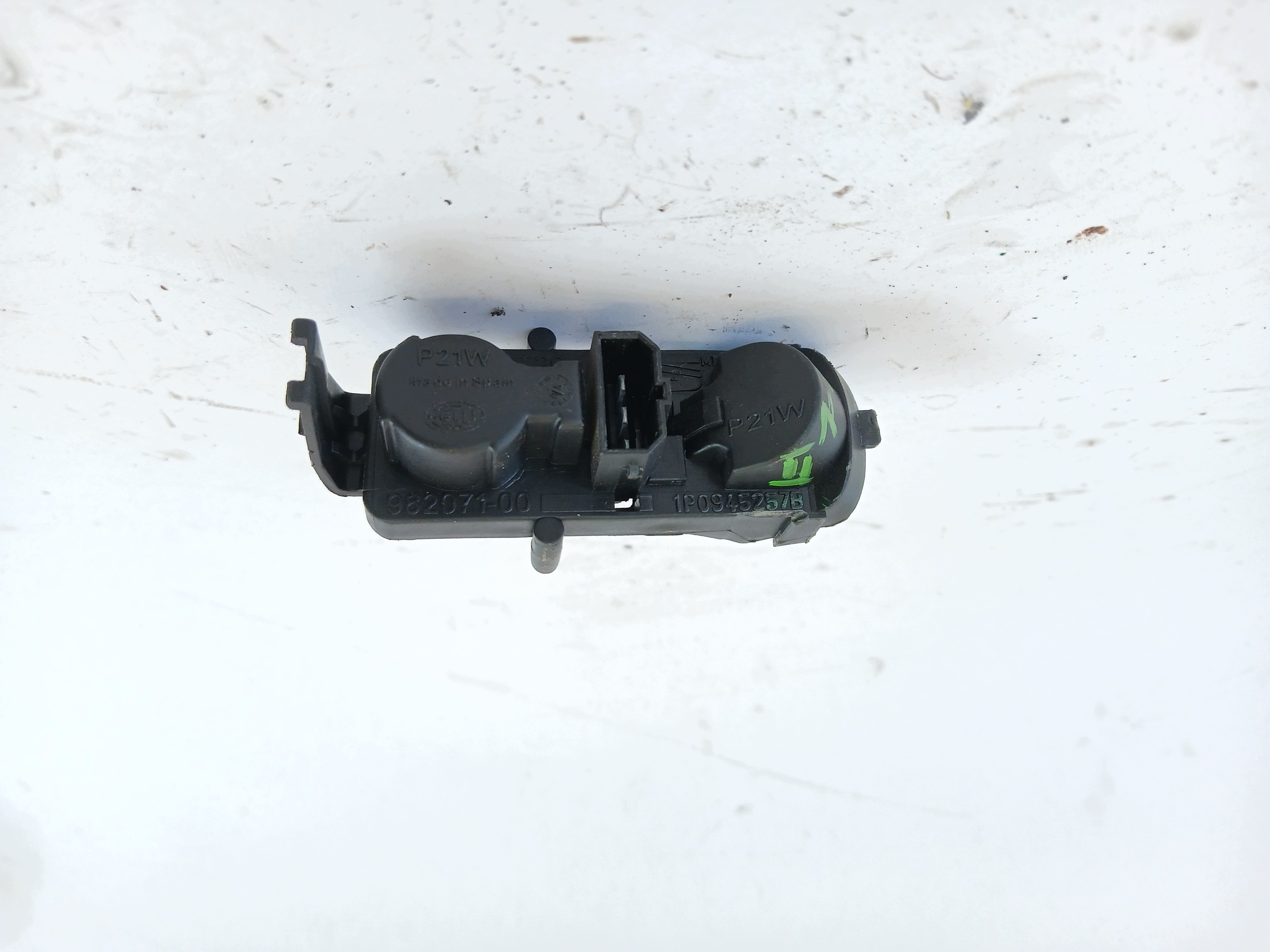 SEAT LEON II light housing left rear part 1P0945257B