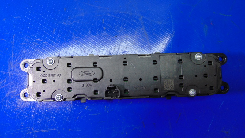 PANEL RADIA FORD FOCUS IV MK4 18-23 ROK