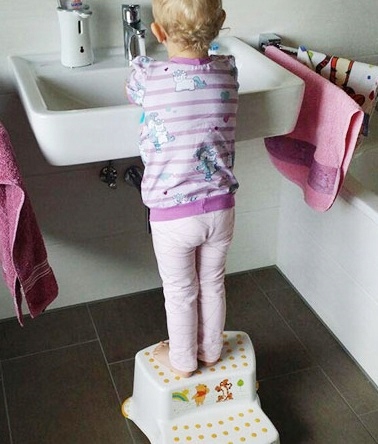 PODEST DWUSTOPNIOWY ANTYPOŚLIZGOWY SCHODKI PODNÓŻEK "PURE" nordic pink Kolor różowy