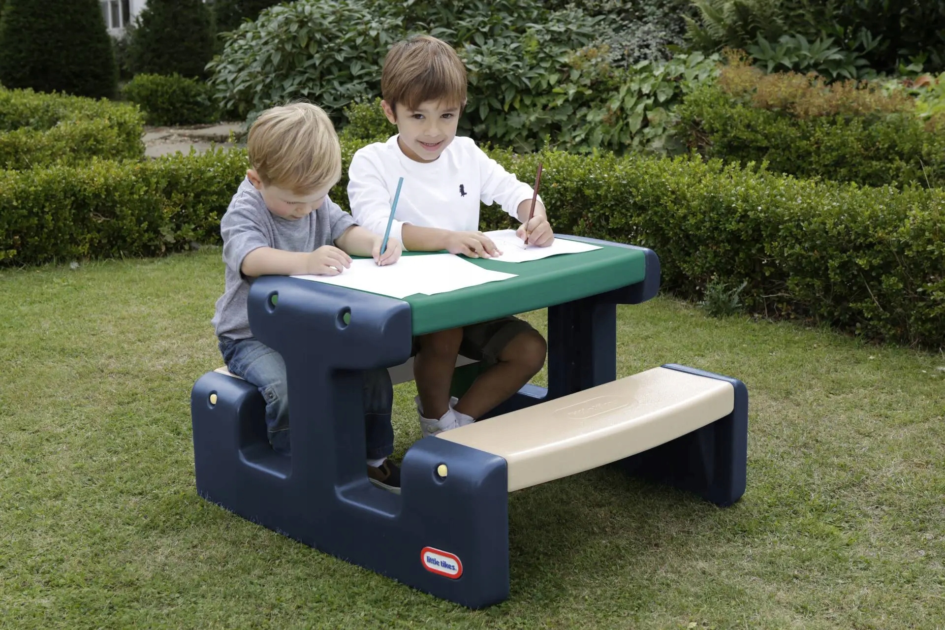 LITTLE TIKES STOLIK STOLICZEK PIKNIKOWY 4 OSOBOWY 174063 STÓŁ ATESTY MOCNY Marka Little Tikes