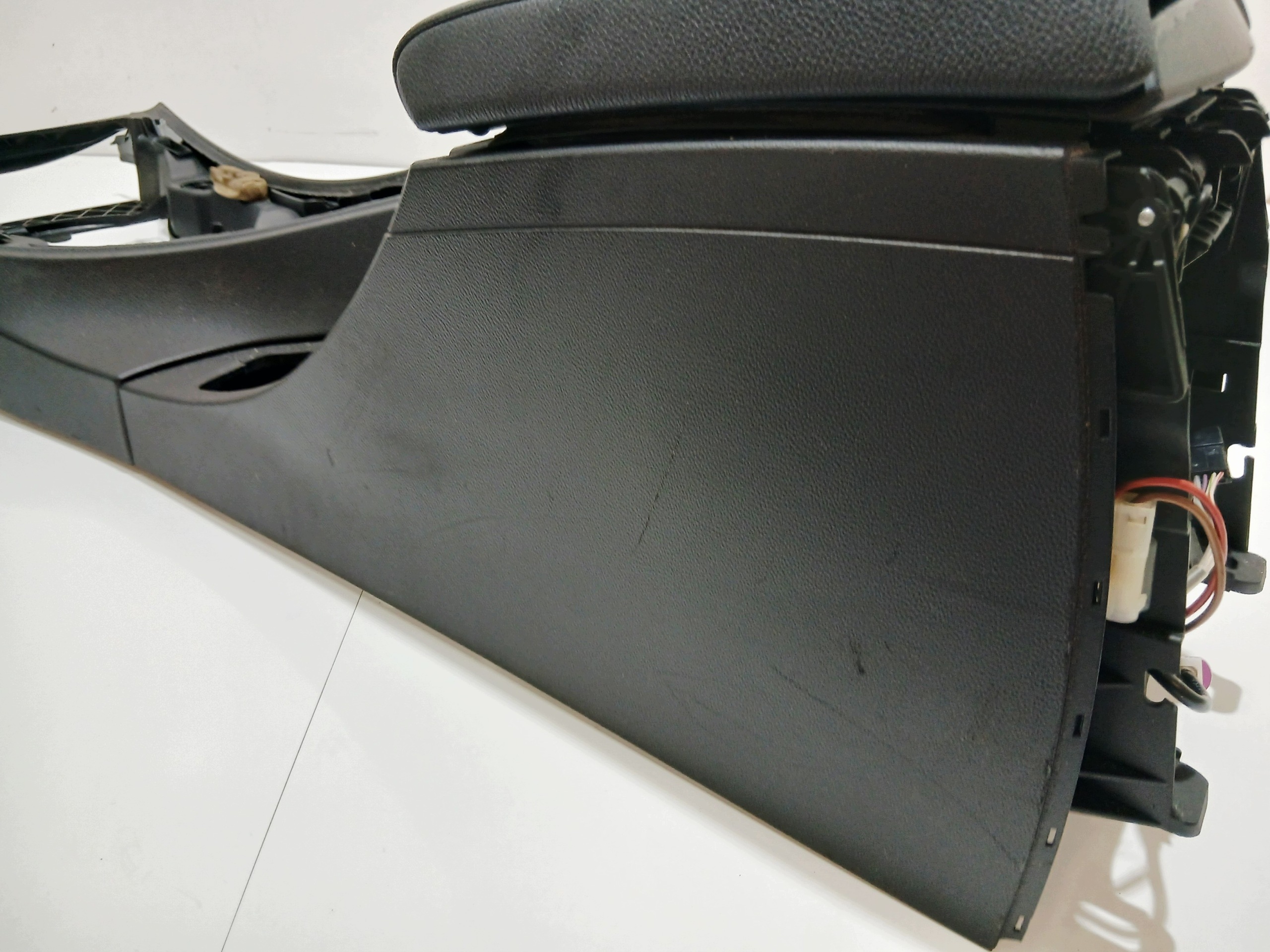 TUNEL central armrest BMW E91 LCI EU 9170915