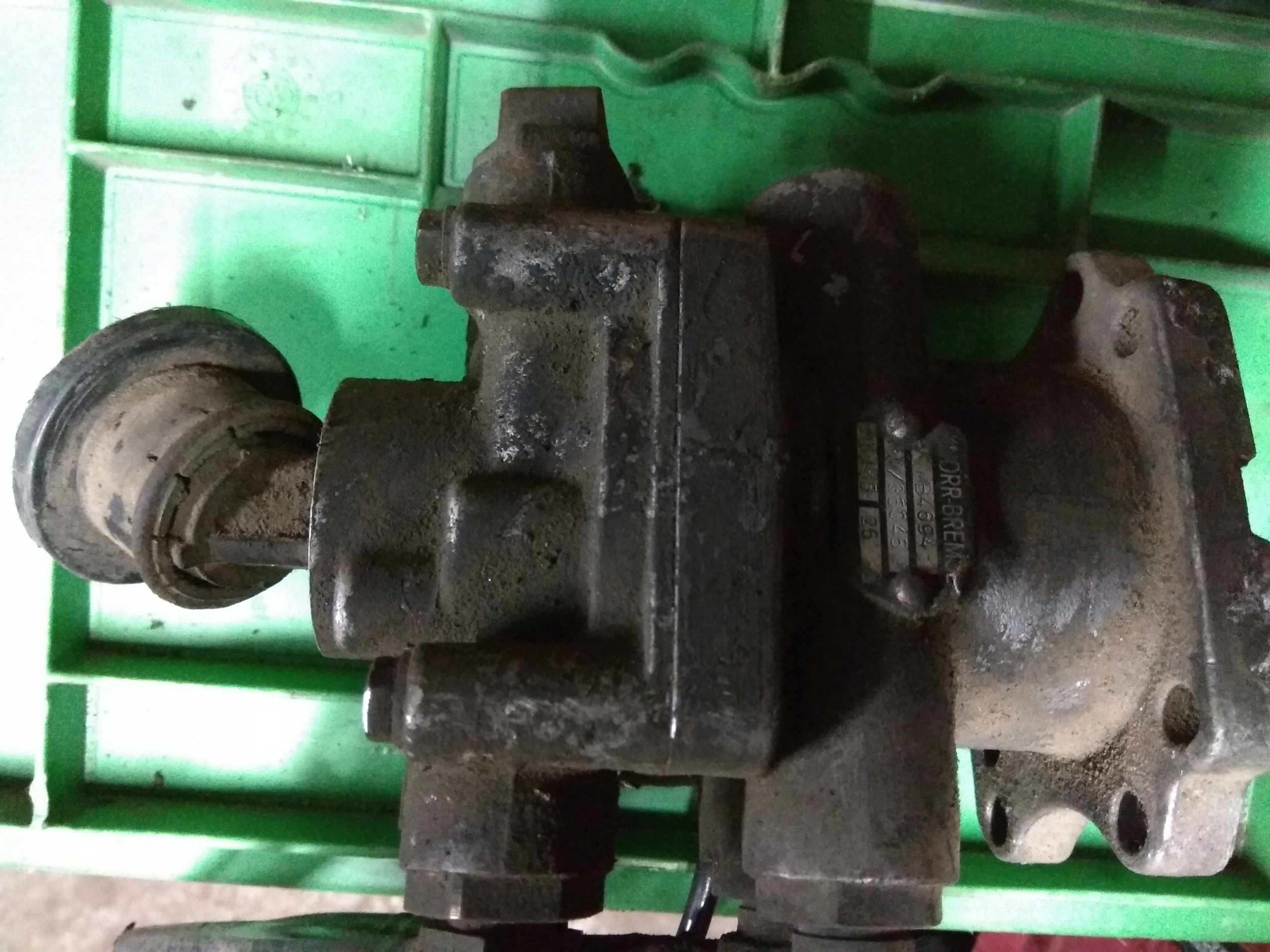 Головний гальмівний клапан DAF CF XF MB4694