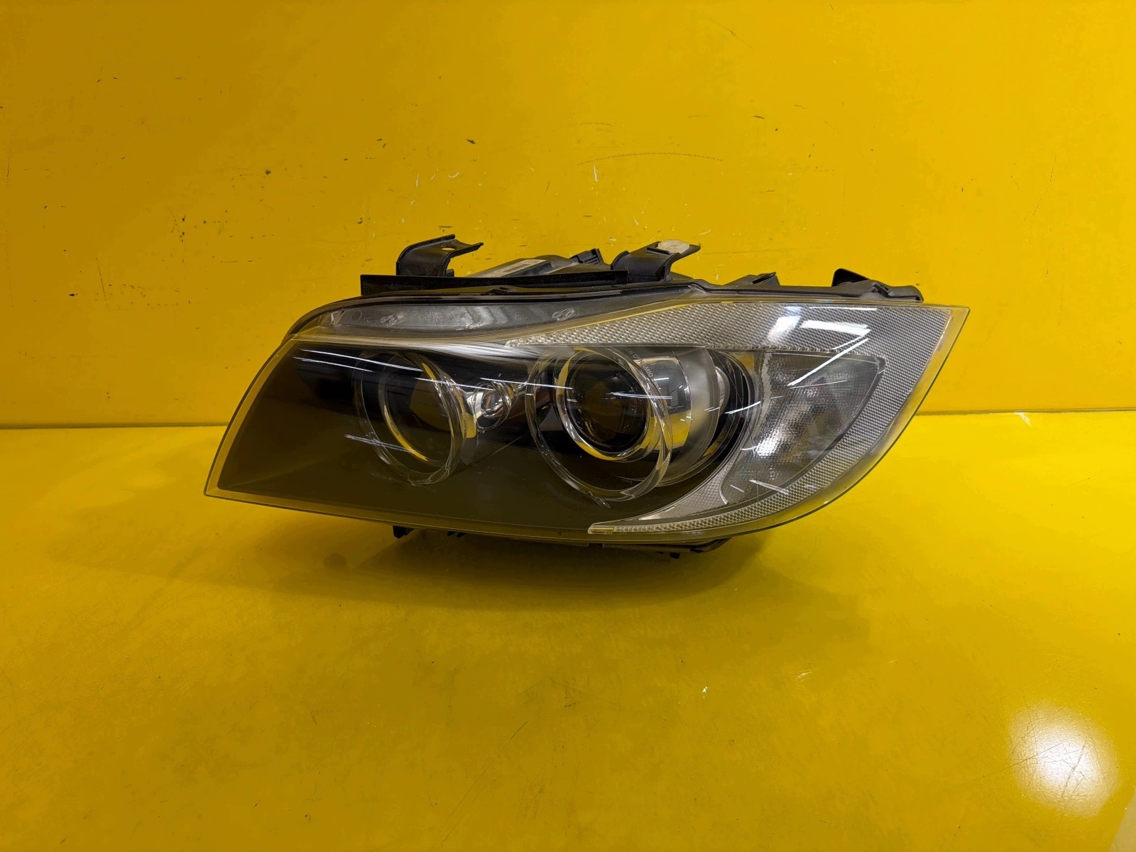 light left BMW 3 E90 E91 BI-XENON Skretna 6942743.9