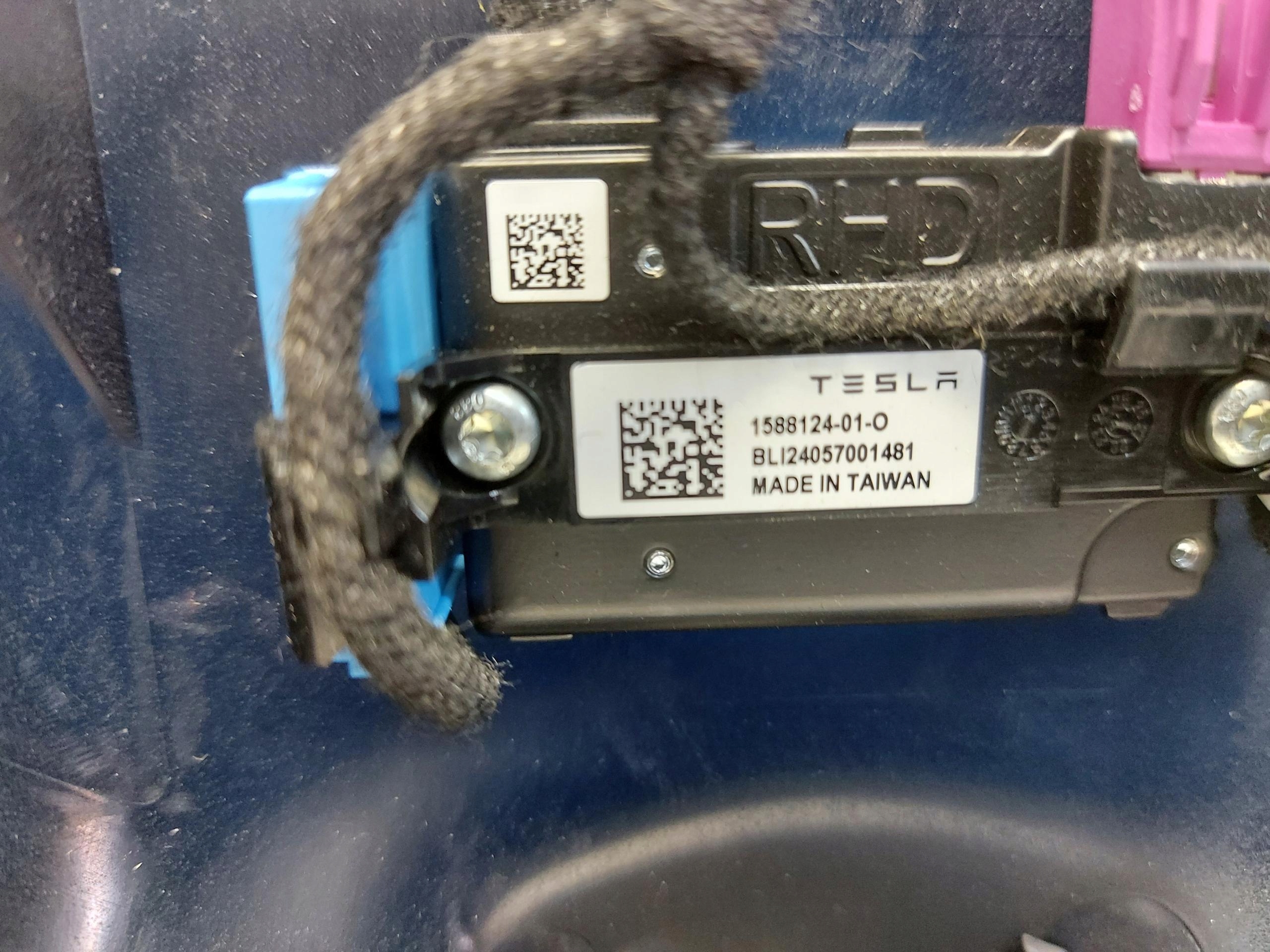 TESLA MODEL Y 2024r KAMERA cabs 1588124-01-O
