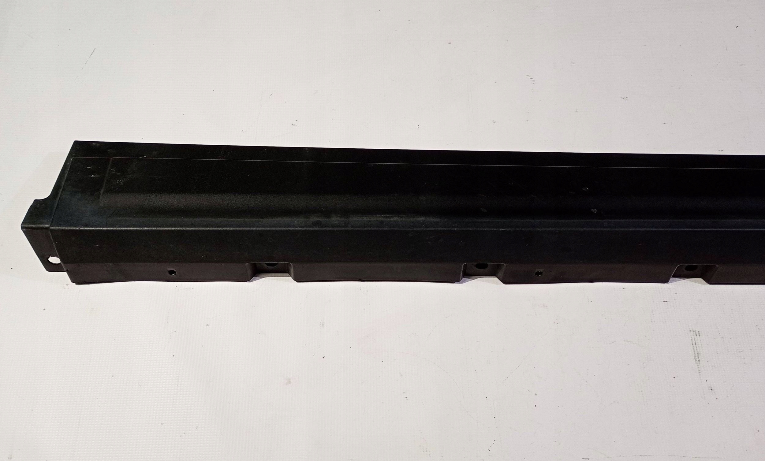threshold cap moulding threshold left Maserati Levante 2017