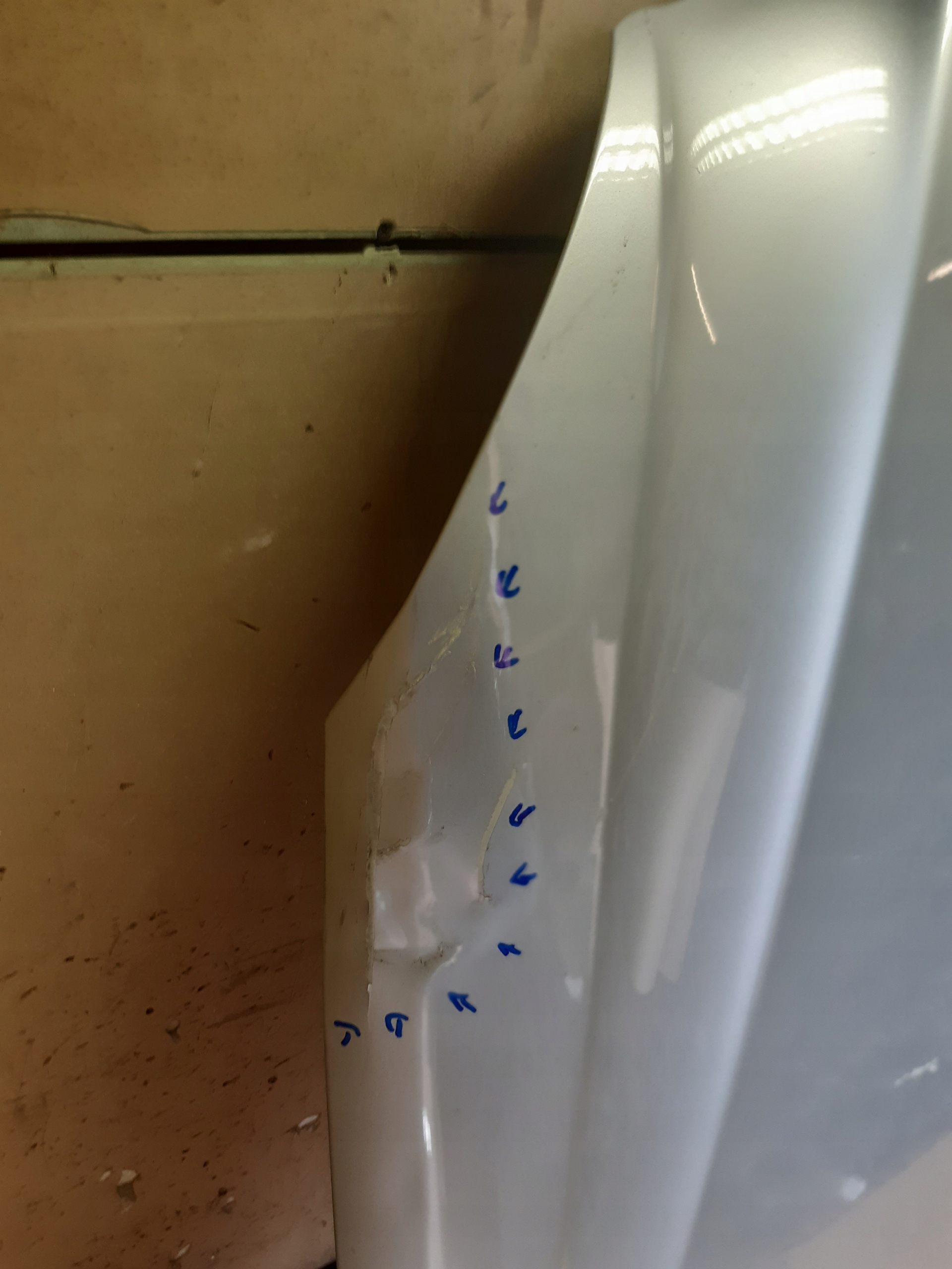 Капот MERCEDES W212 перед РЕСТАЙЛИНГ