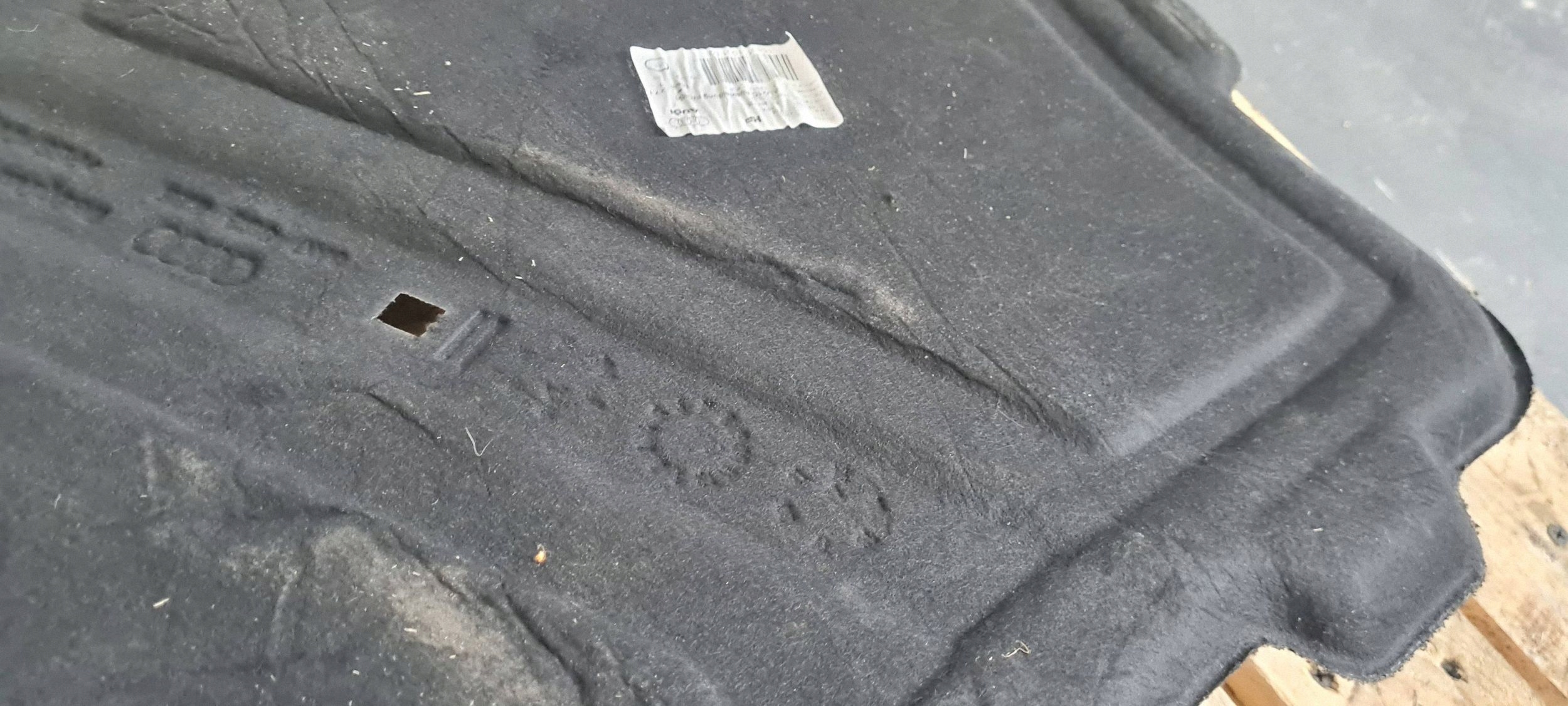 A1 insonorisation PODBITKA insonorisation du capot AUDI A1 8X