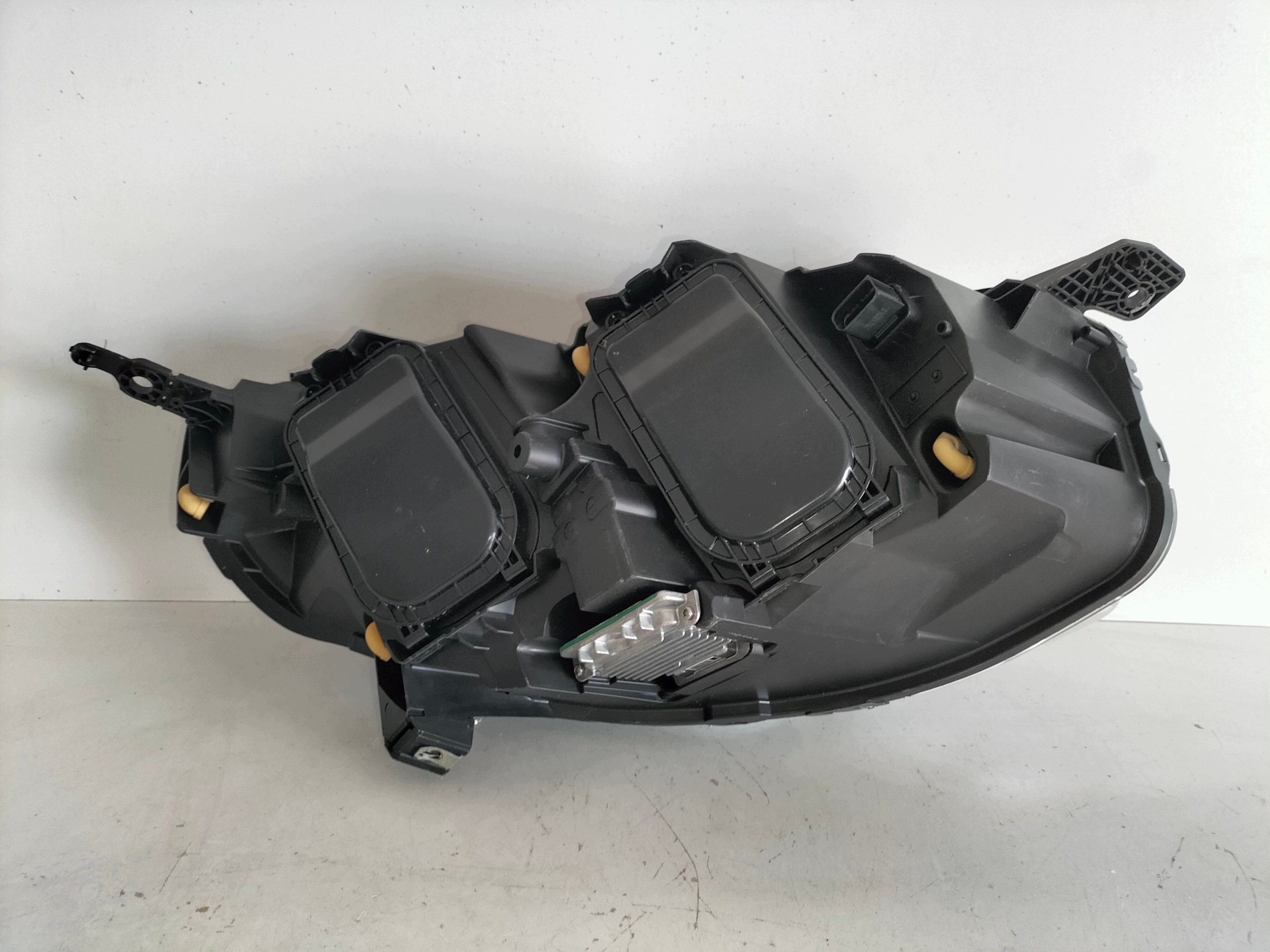 light front reflektor left PEUGEOT EXPERT III 16- TRAVELLER XENON