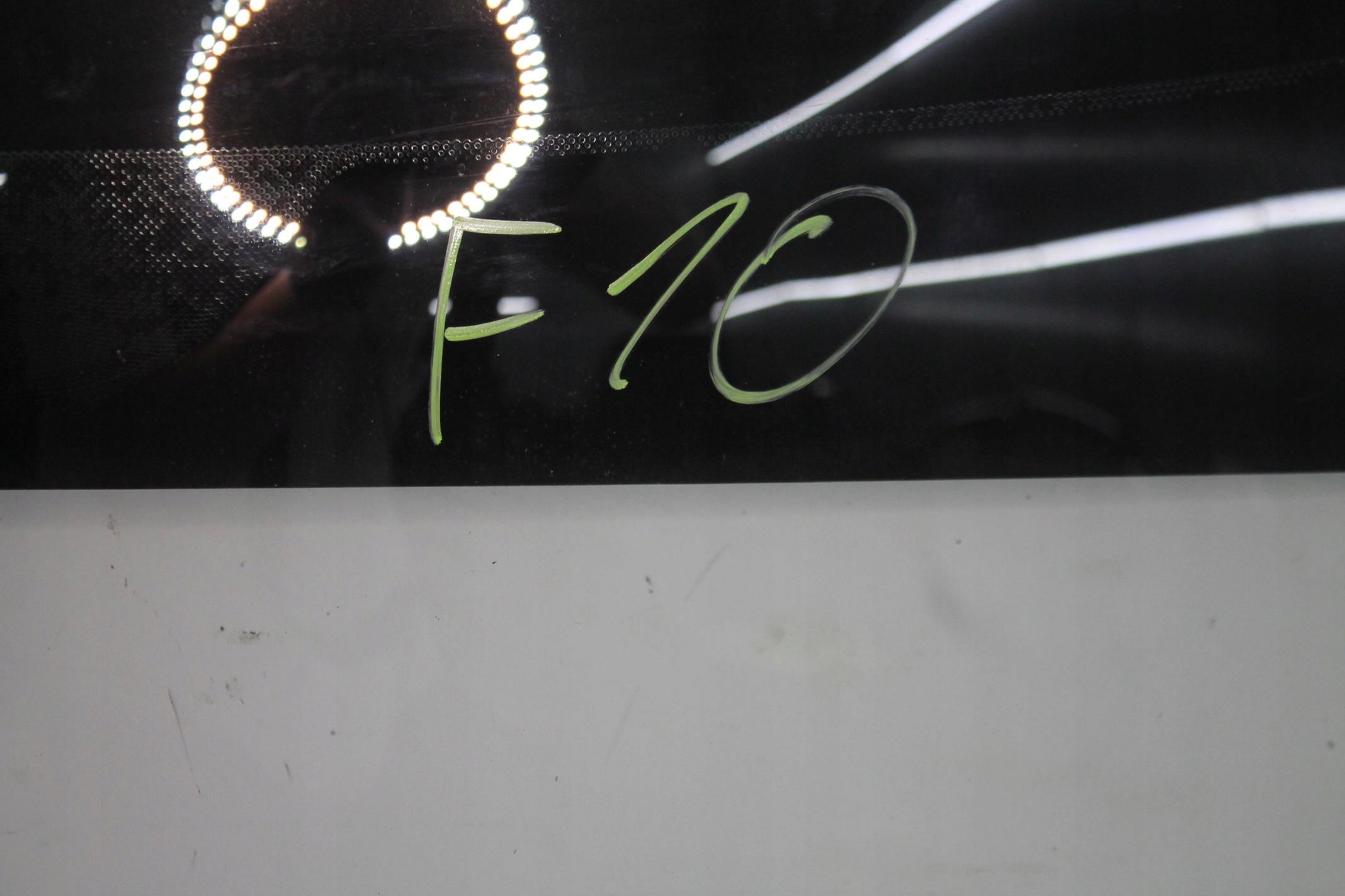 window iron front front BMW 5 F10 2013
