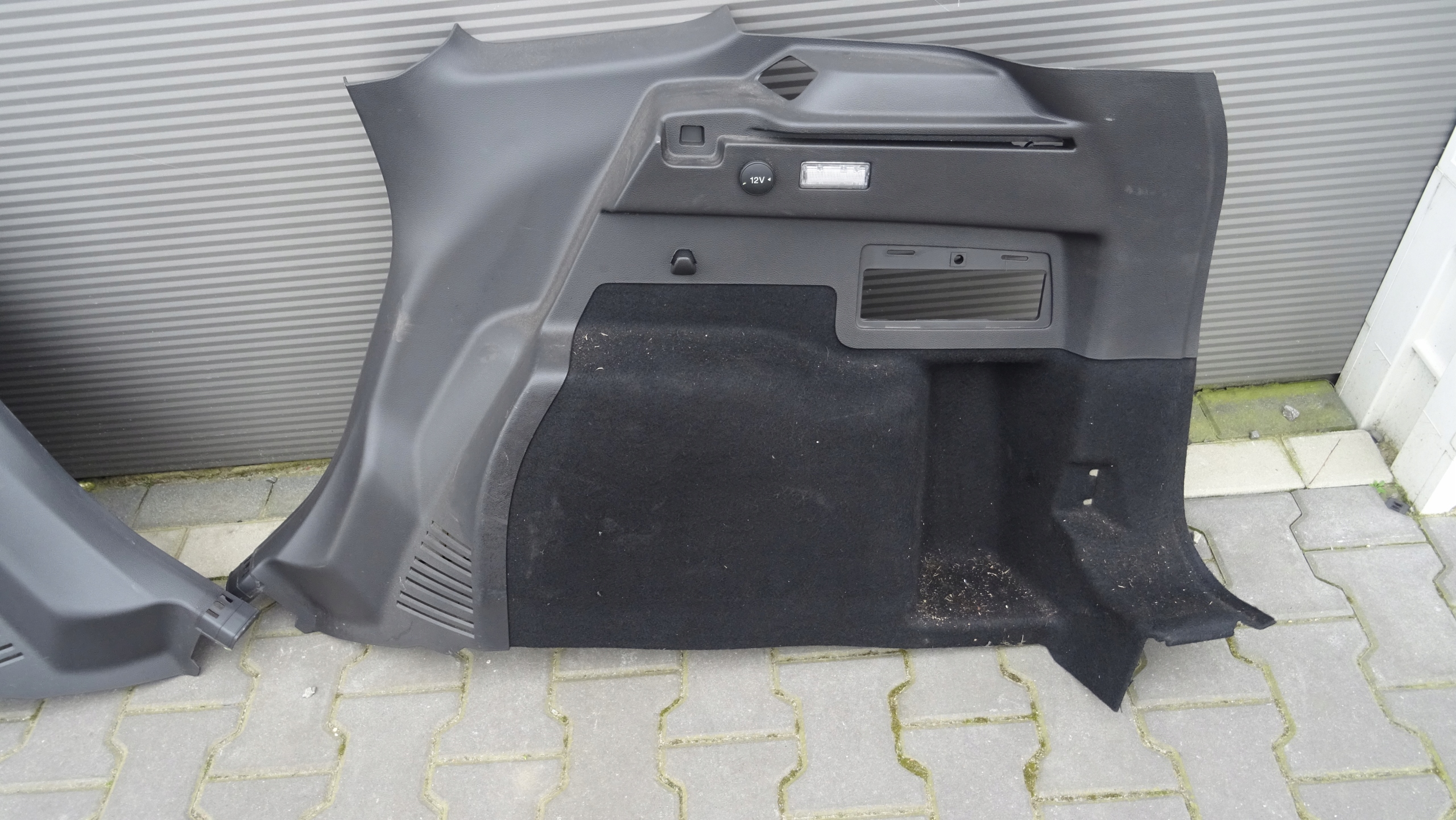 boční kufru Ford OE cv44-s31013-bb