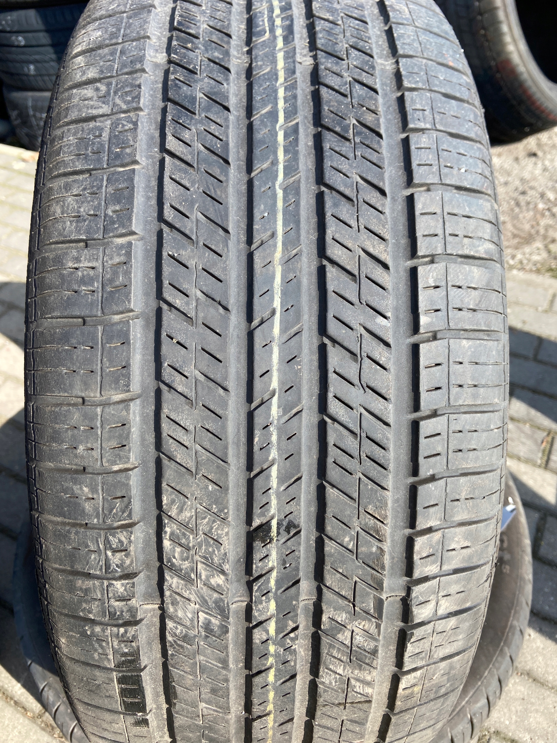 255 / 55R18 Continental 4x4 Contact