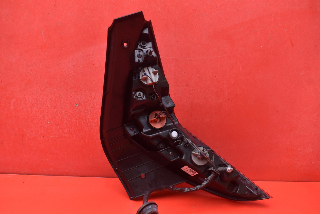 light left rear part rear 92401Q0500 HYUNDAI BAYON 21-24