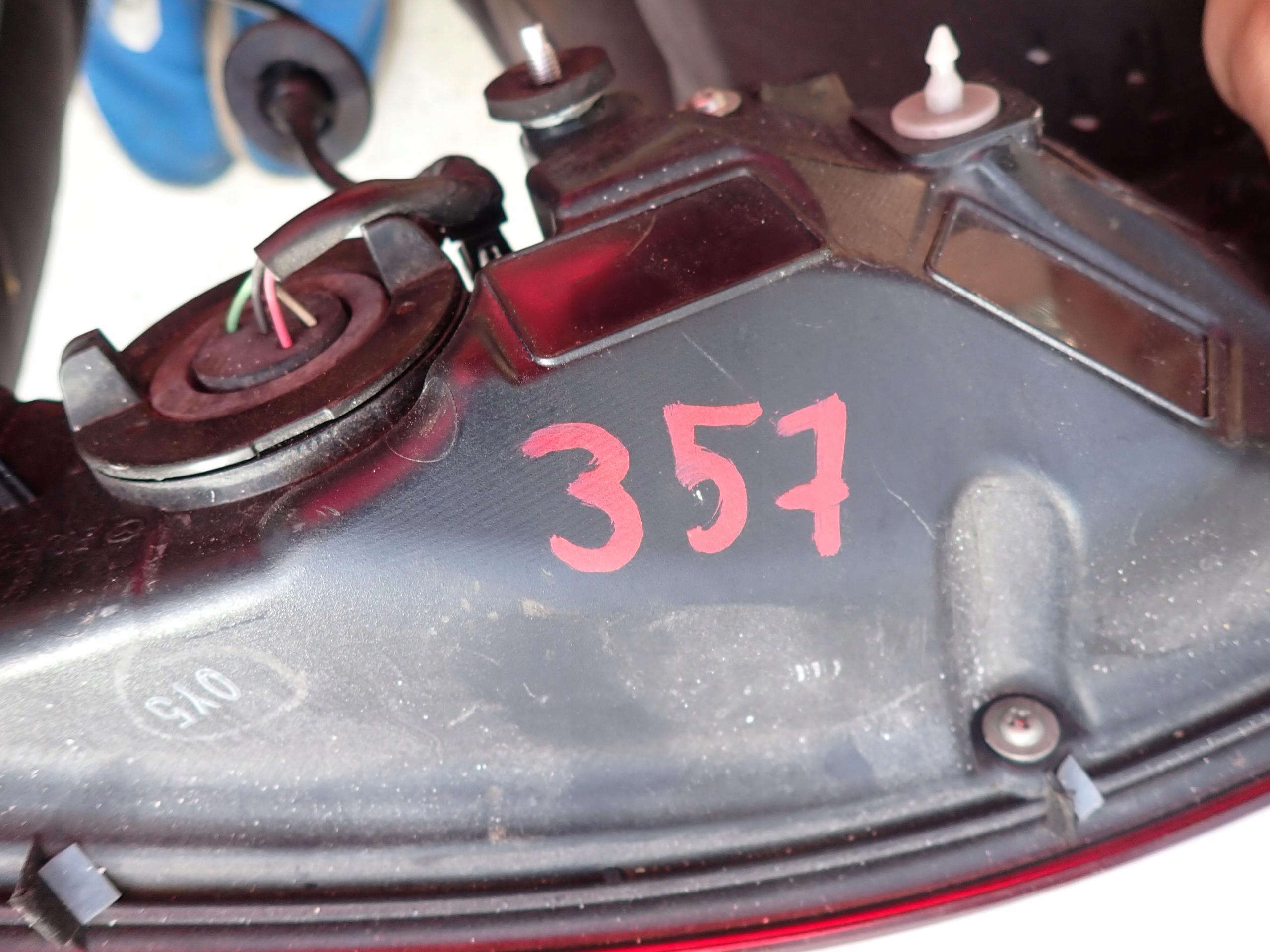 MAZDA 3 IV sedan 19-> light rear part rear left