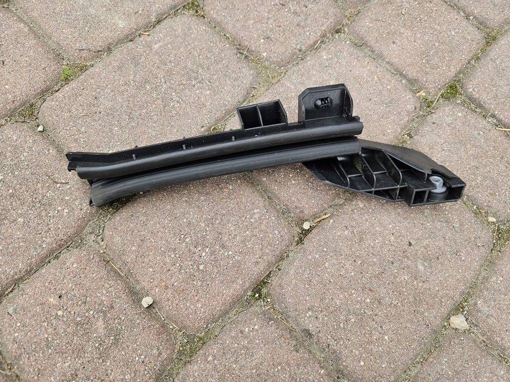 Prowadnica bracket windows front left console OPEL ASTRA L 6 VI 9832154480