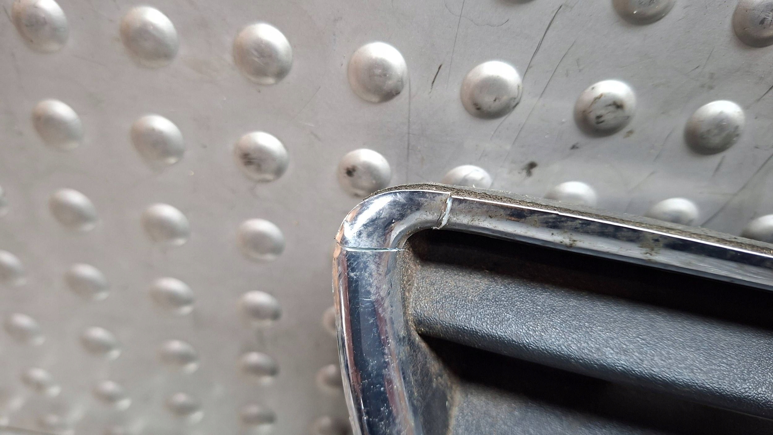 Grille 90580685 OPEL ZAFIRA A 1999