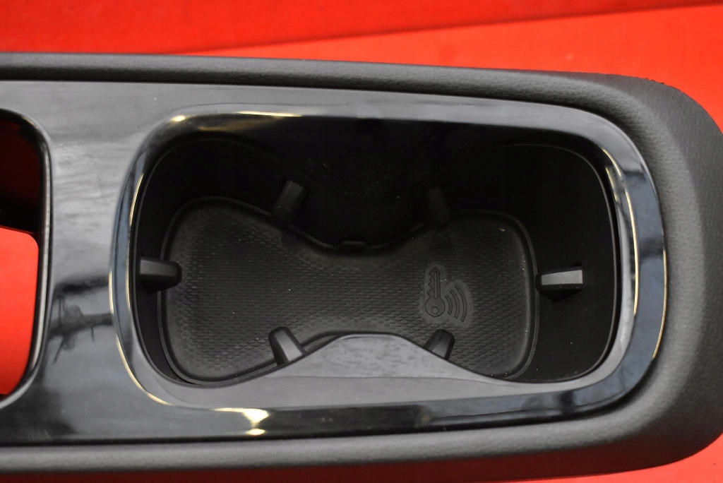 TUNEL media EU 1412813 VW ID.3 1 e 19-21