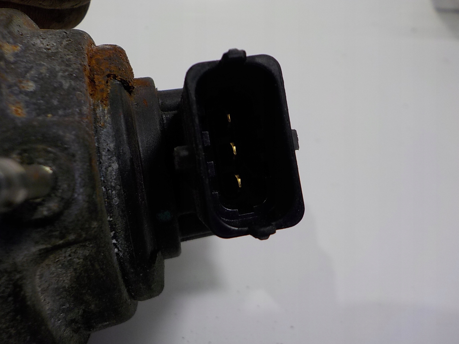 OPEL ASTRA IV J 2.0 CDTI Régulateur Turbines