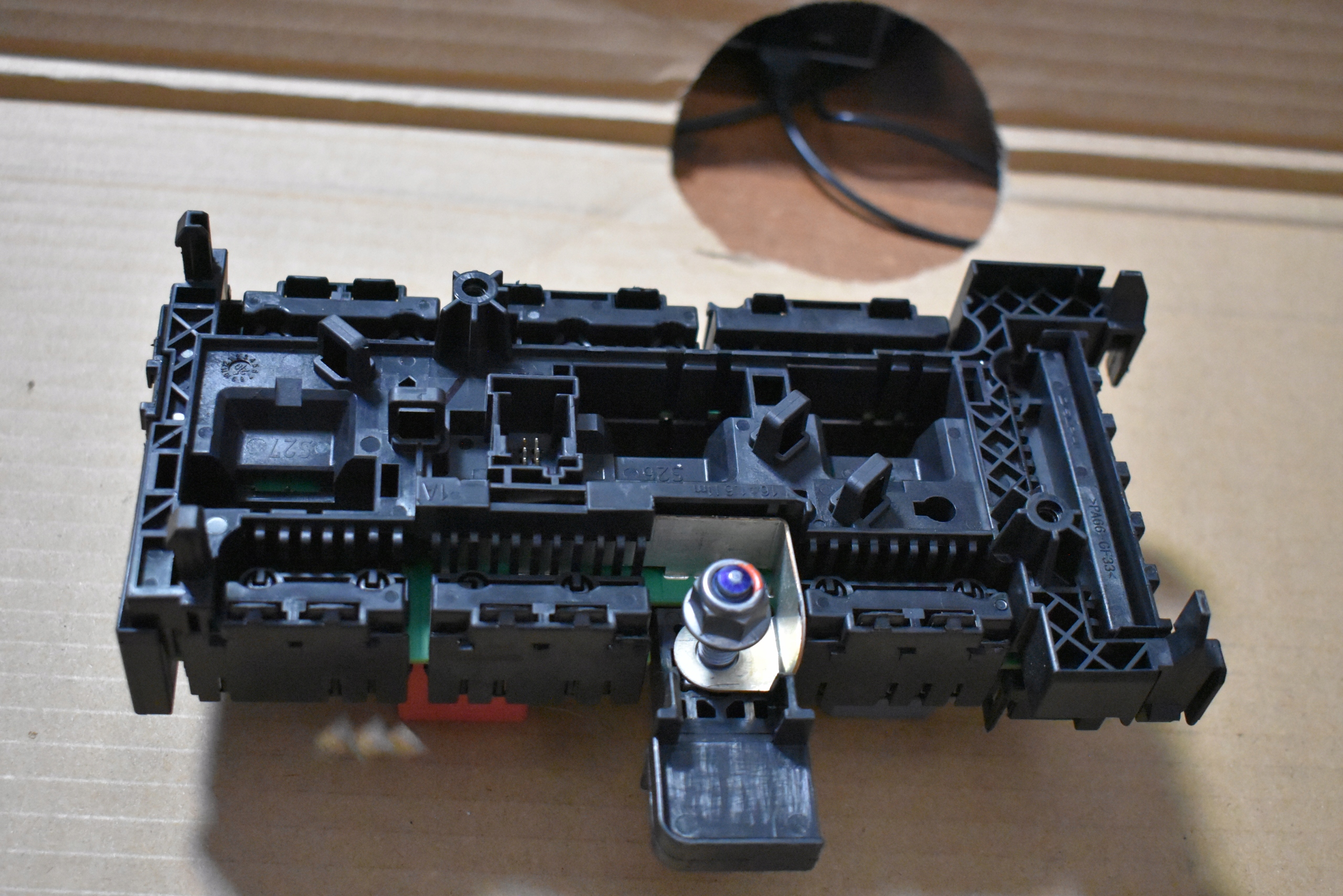 IDEALNA Module fusibles MERCEDES W167 1
