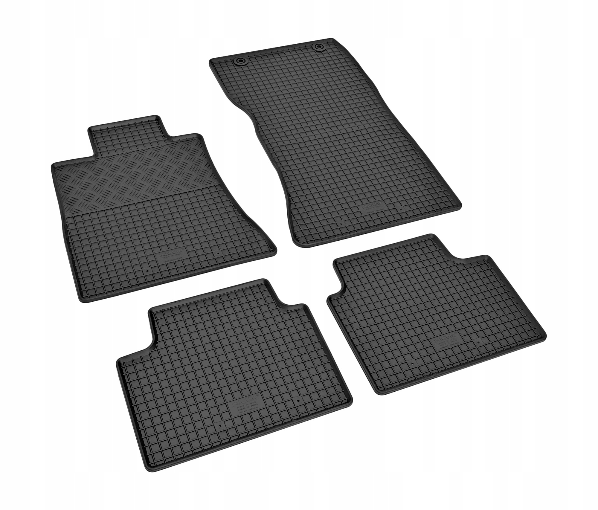 Zestaw dywaników do Alfa Romeo Giulia 4x4 od 2016 Stan opakowania oryginalne