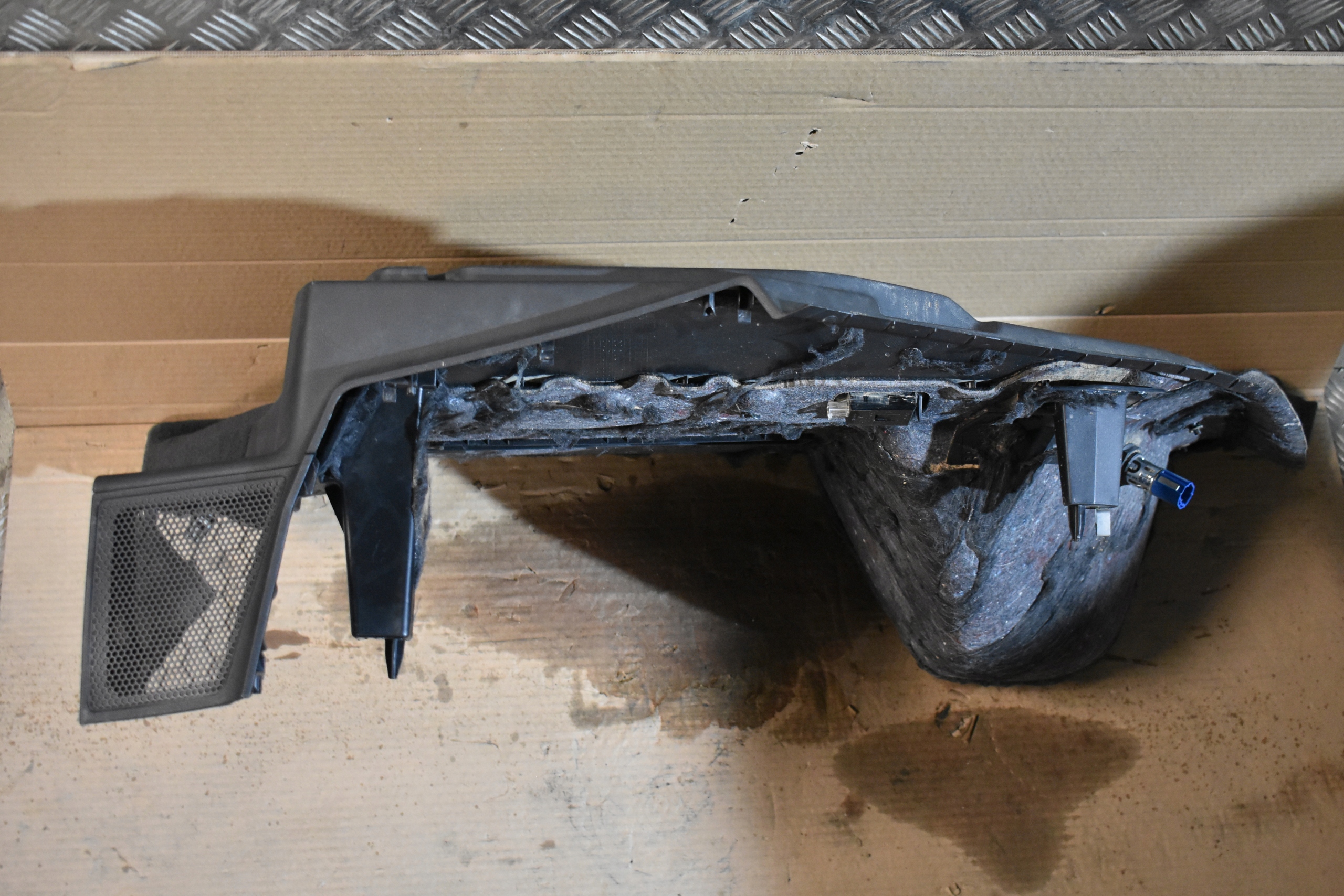 IDEALNA boot upholstery left PORSCHE CAYENNE 9Y COUPE 1