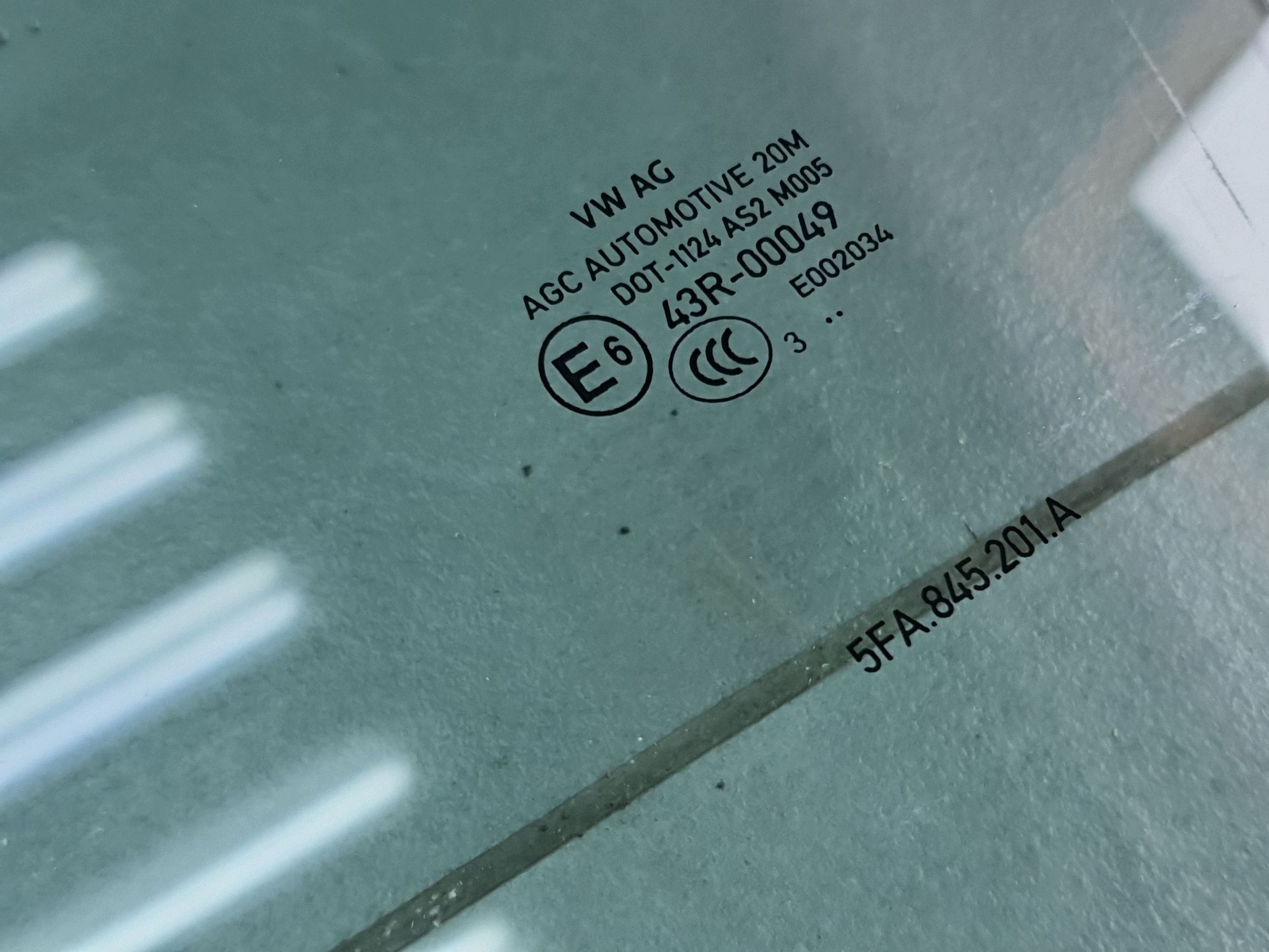 Cupra Leon IV 2024 window door left front 5FA845201A